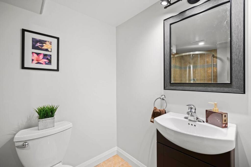 Guelph Vacations - New 2 bedroom basement apartment - Property Image 5