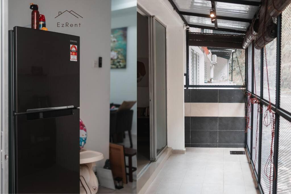 Big Terrace House for 14 Guests with Free WiFi and Netflix near Taiping Lake Garden Zoo photo 5