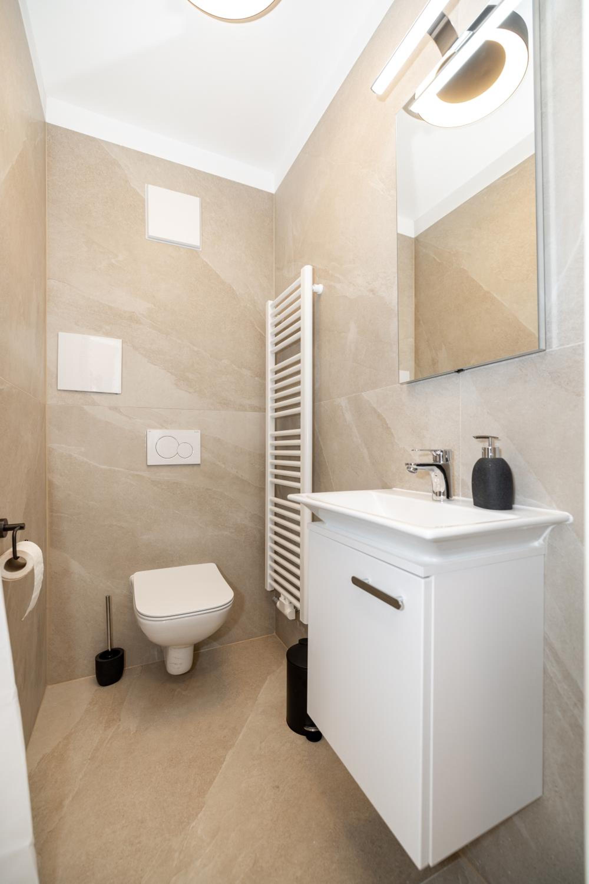 Kleines Apartment mit Balkon