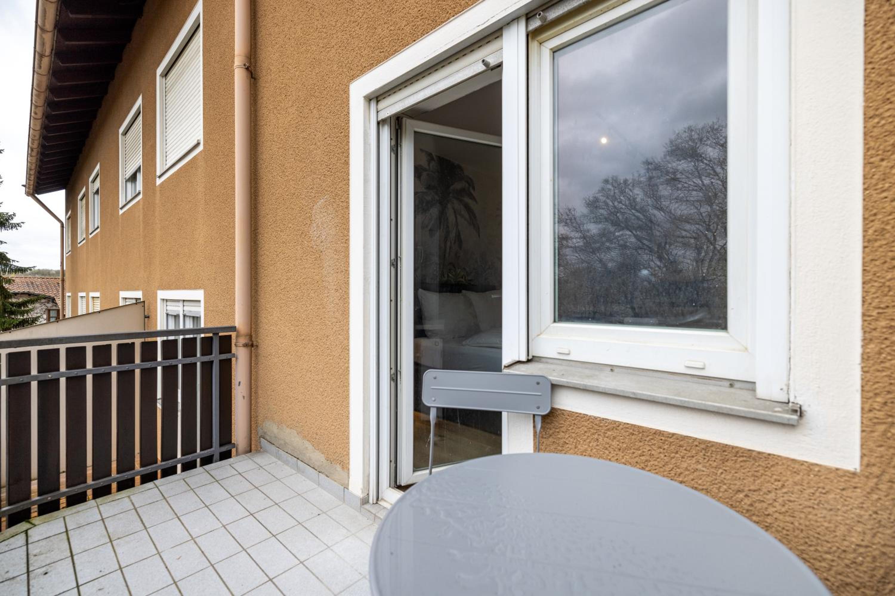 Kleines Apartment mit Balkon