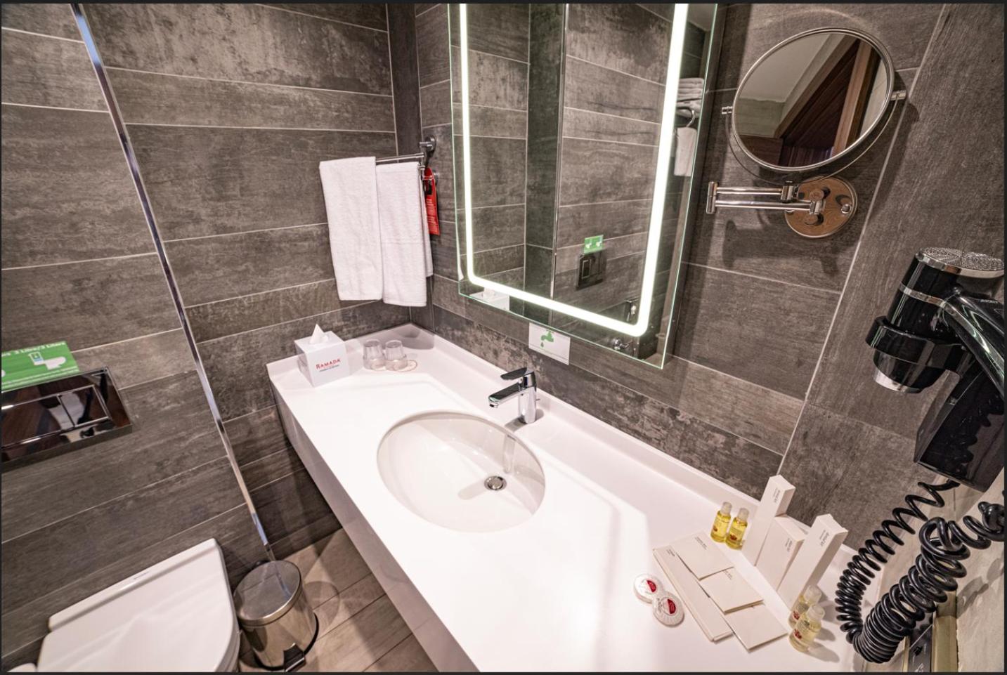 Ramada by Wyndham İstanbul Alibeykoy - Image 32