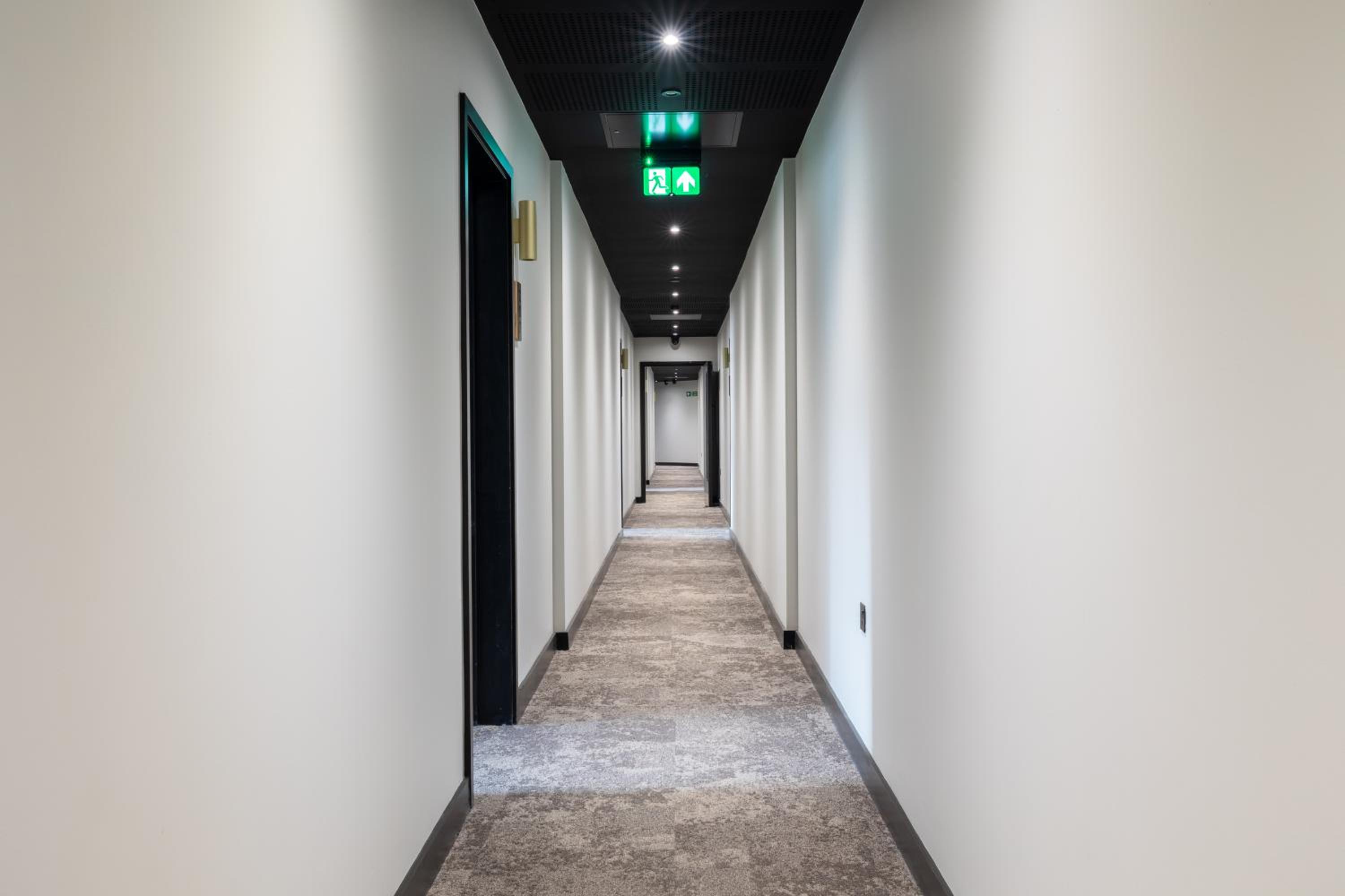 Kula Birmingham - New Street Station, photo 35