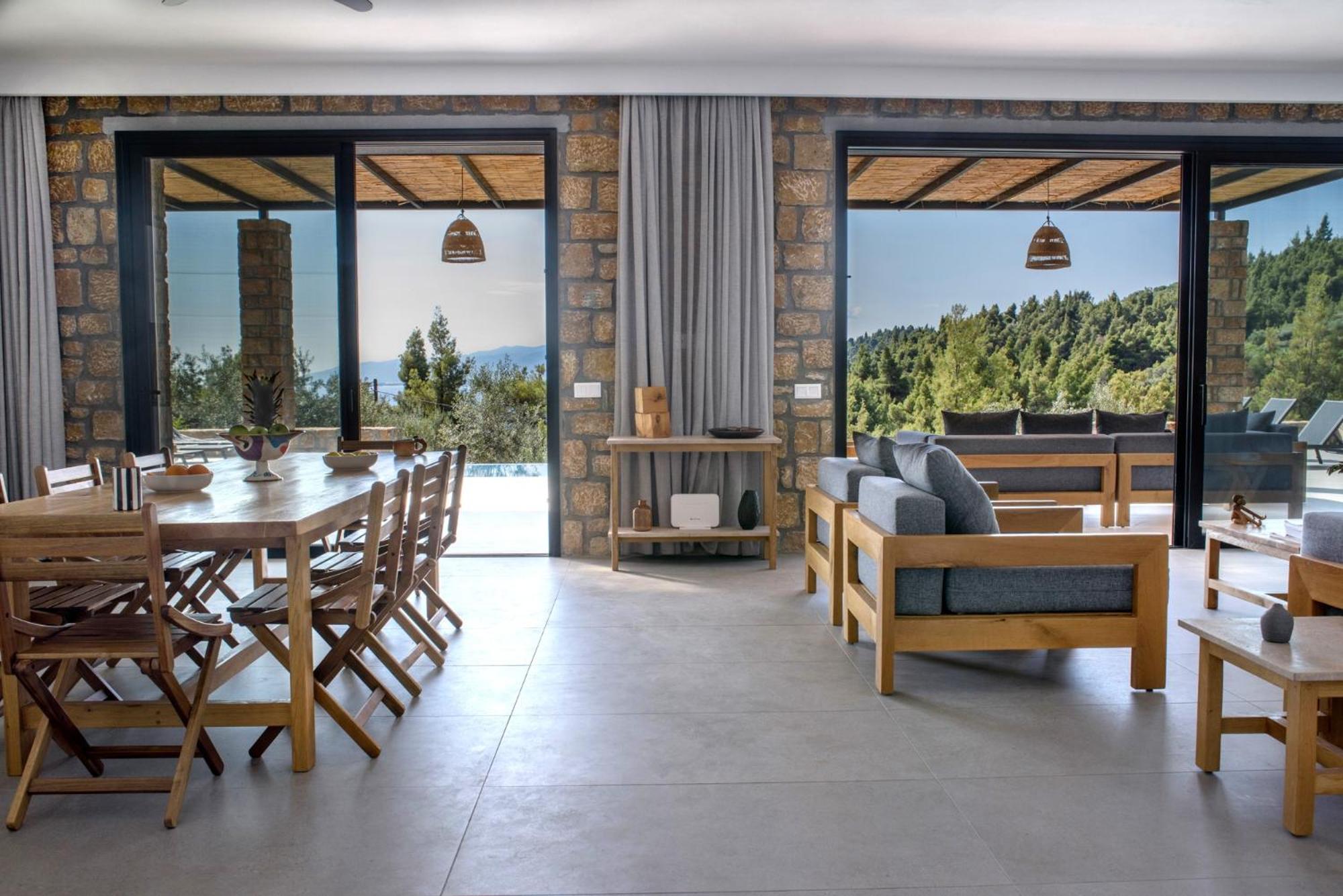The Mavrolitharo Residence