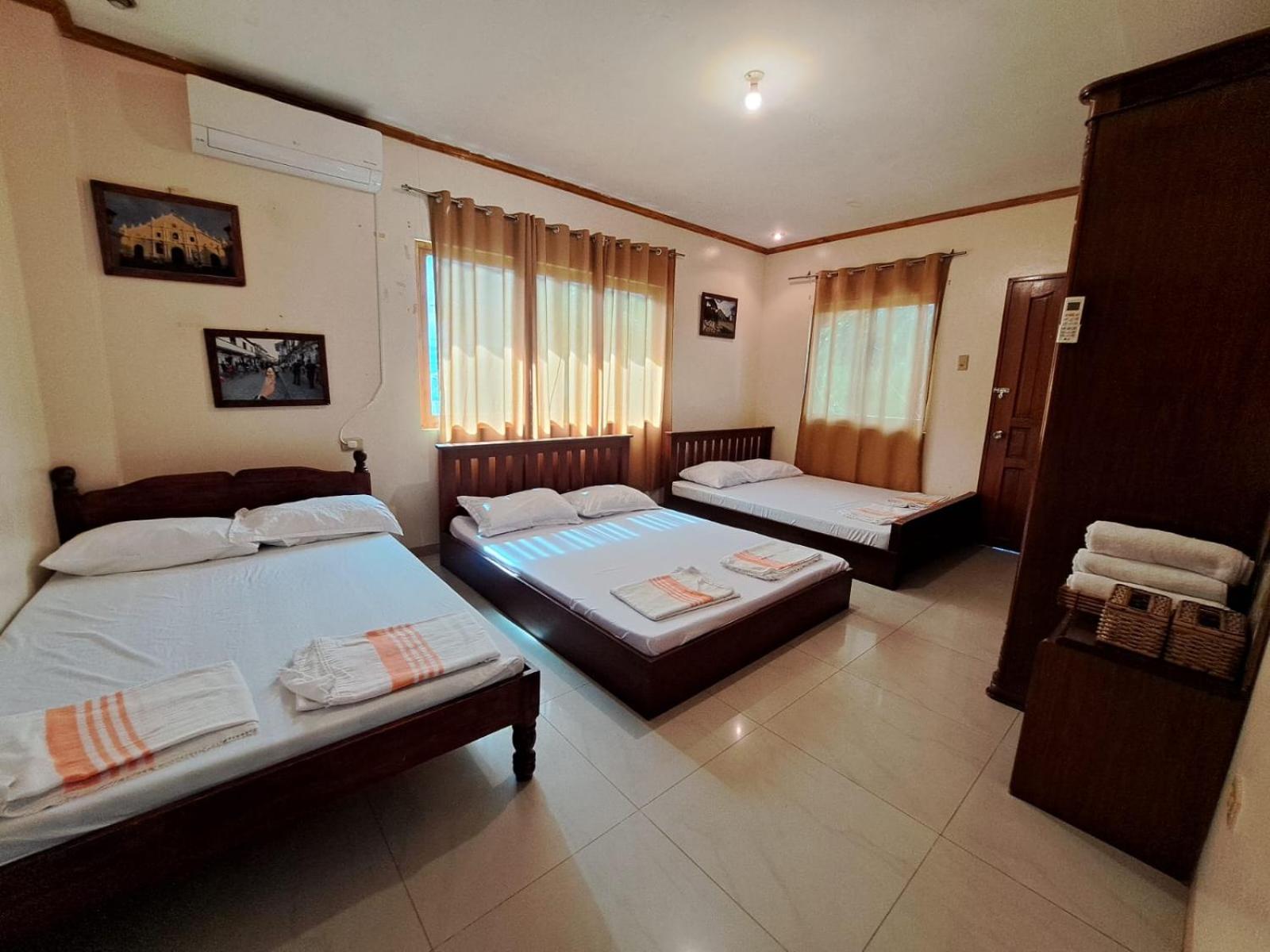 TheOrangeHouse - Vigan Villa