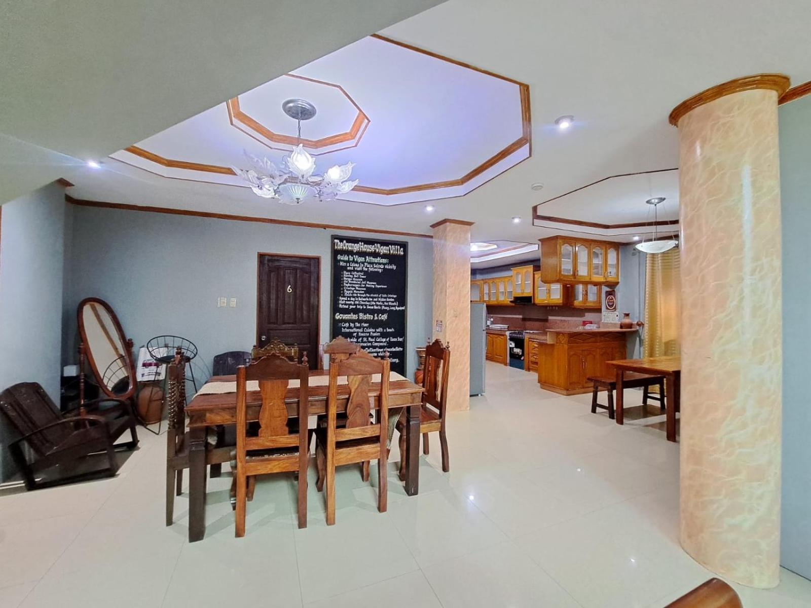 TheOrangeHouse - Vigan Villa
