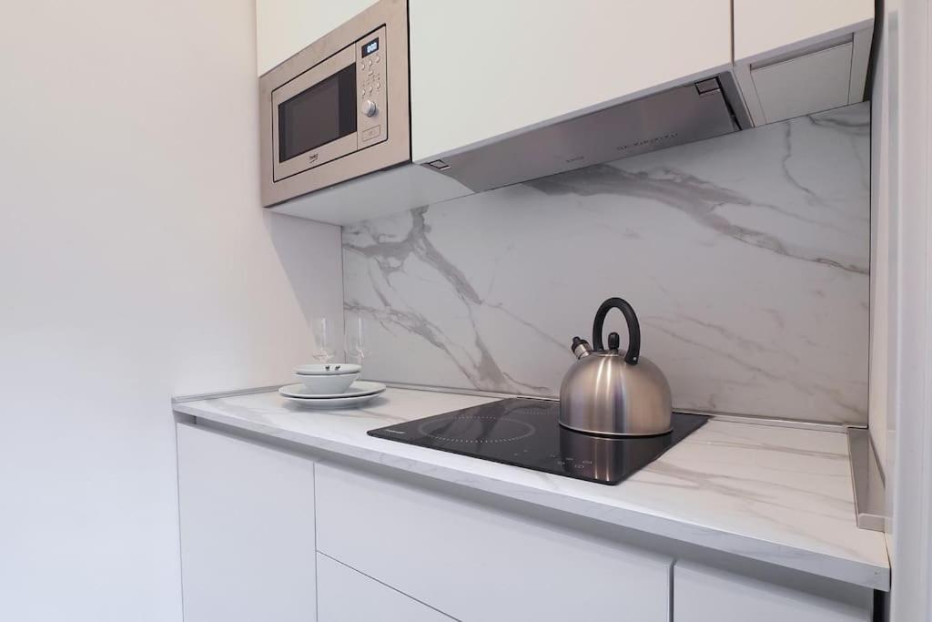 Contempora - Spacious One-Bedroom Apartment for 4 People - Castello Sforzesco