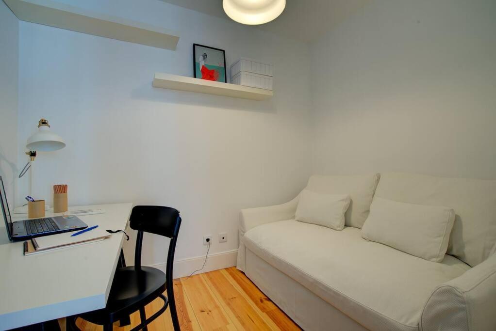 Tracey & Neill's Place in Principe Real