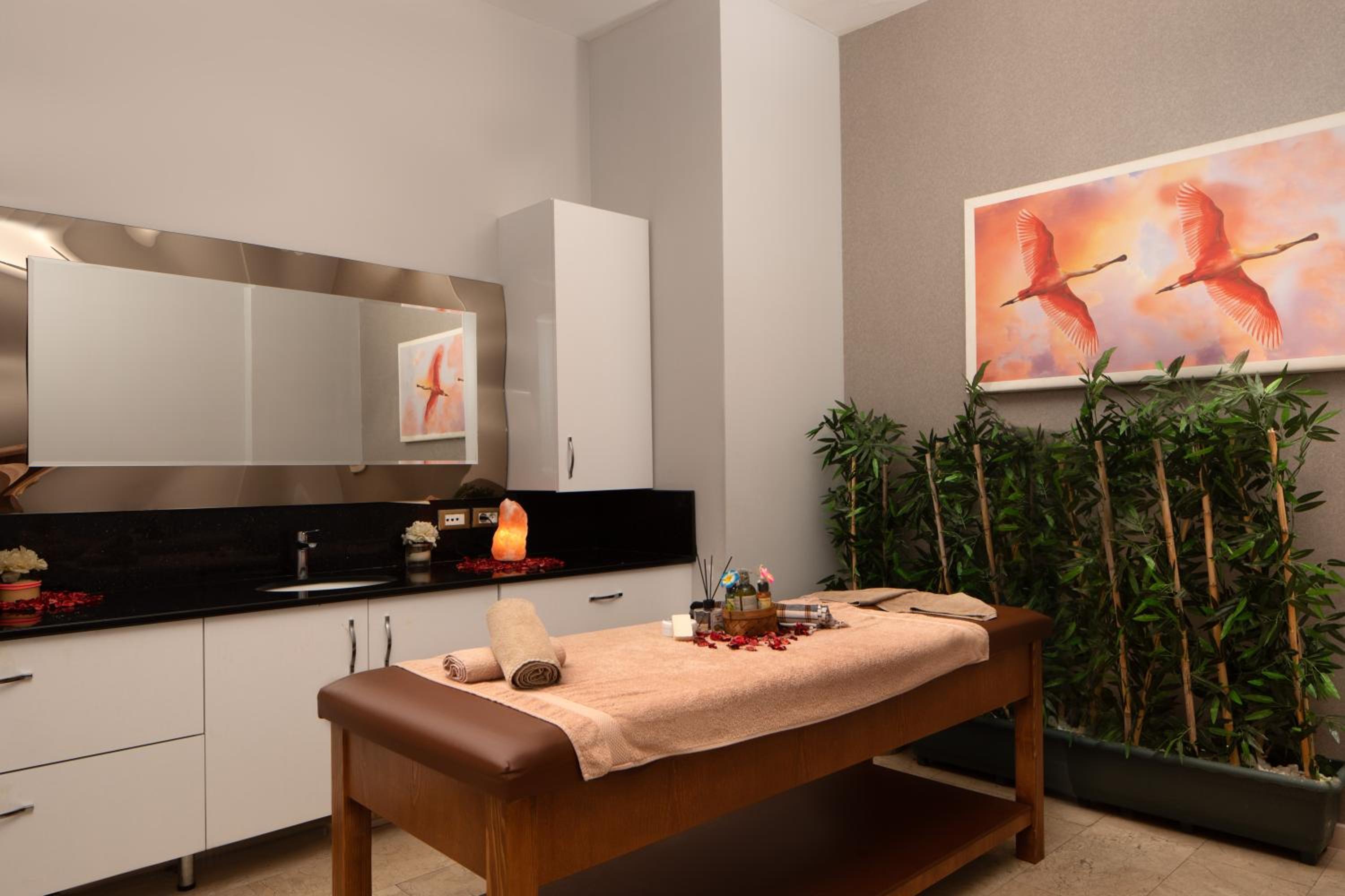 Ramada Plaza by Wyndham İstanbul Ataköy - Image 25