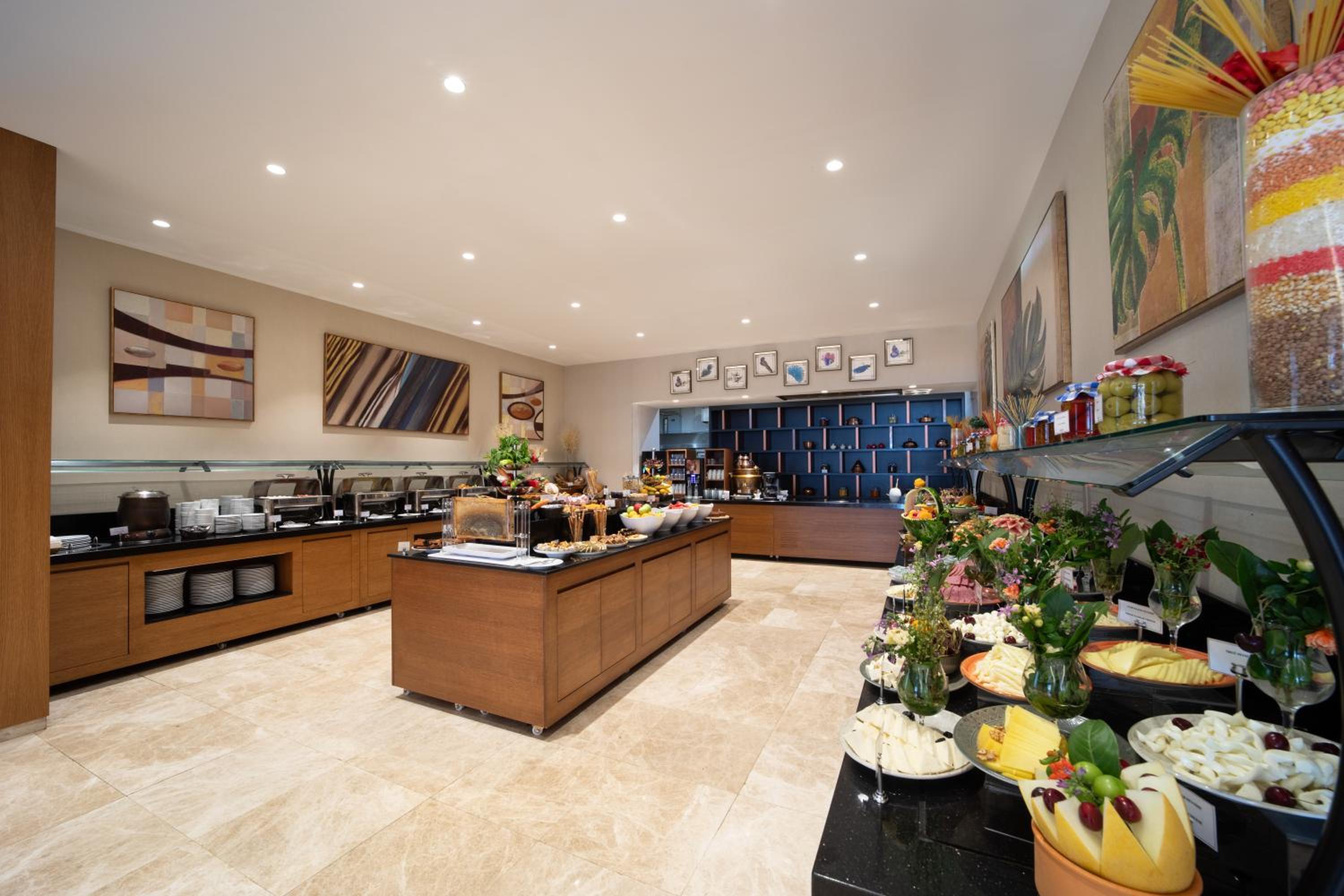 Ramada Plaza by Wyndham İstanbul Ataköy - Image 42