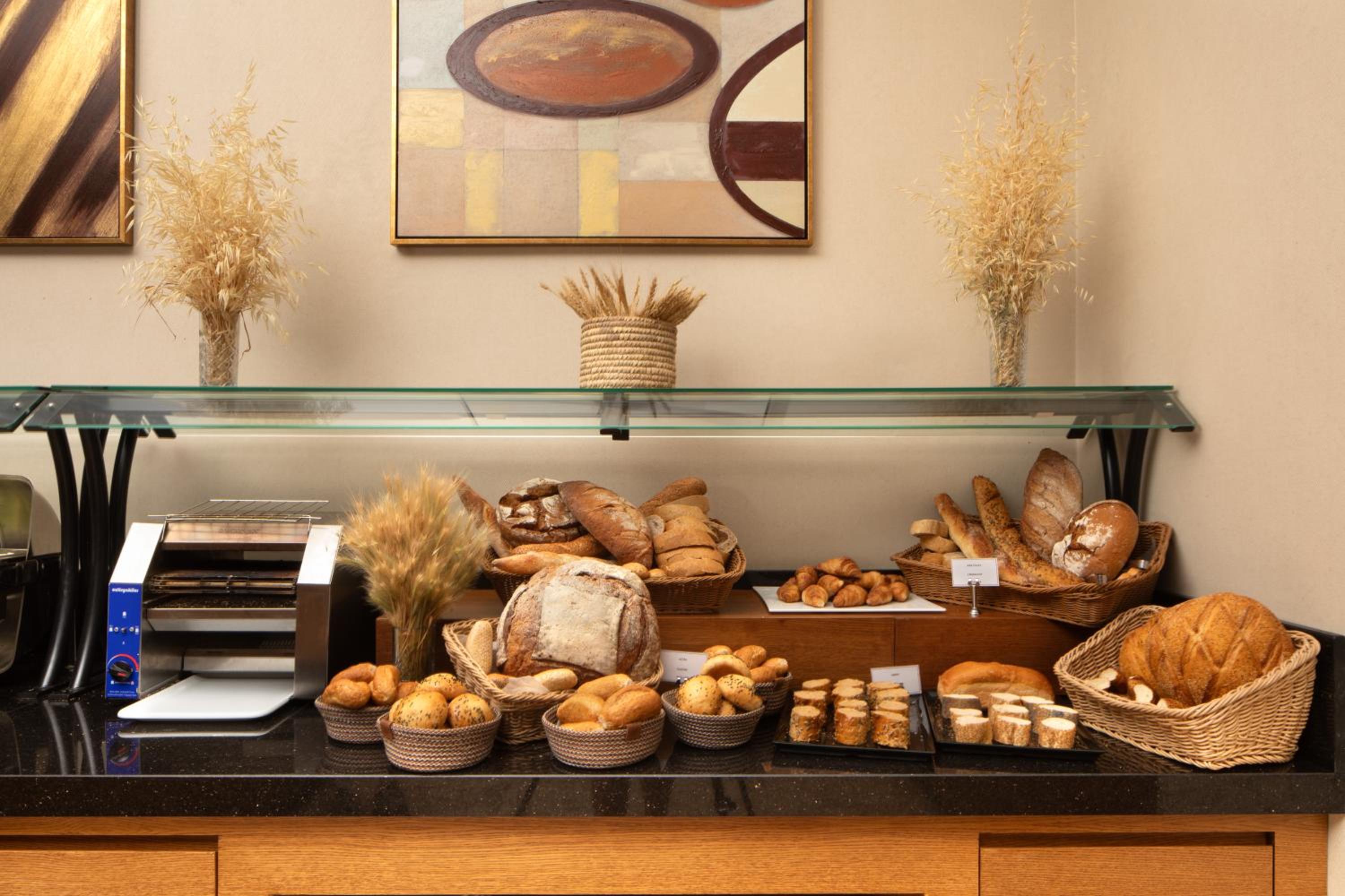 Ramada Plaza by Wyndham İstanbul Ataköy - Image 55