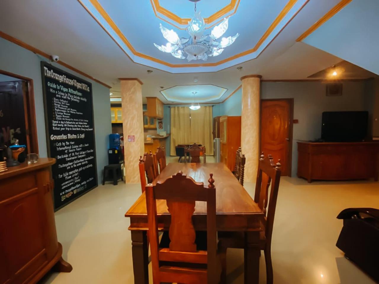 TheOrangeHouse - Vigan Villa