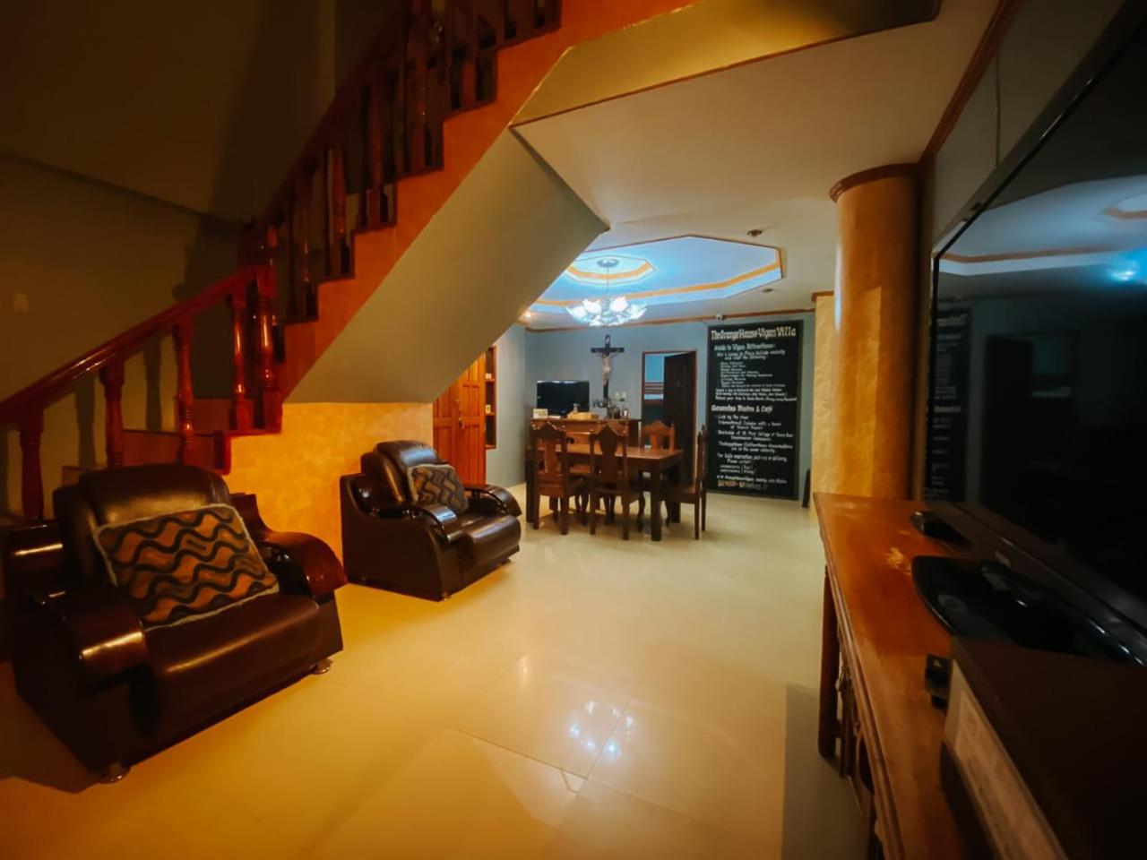 TheOrangeHouse - Vigan Villa