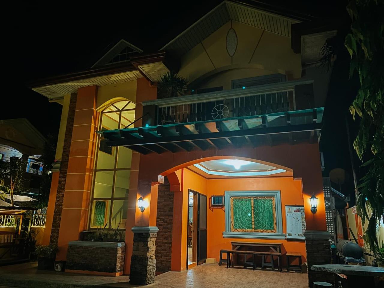 TheOrangeHouse - Vigan Villa