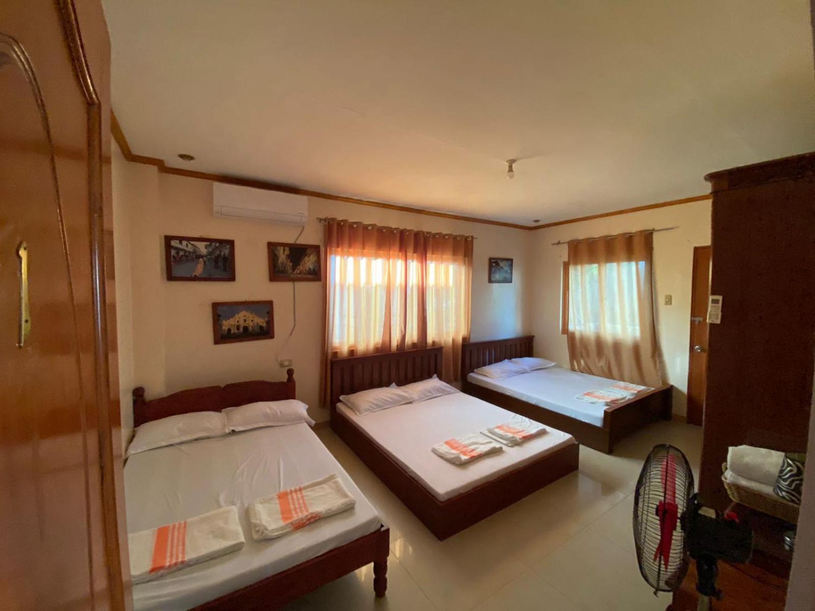 TheOrangeHouse - Vigan Villa
