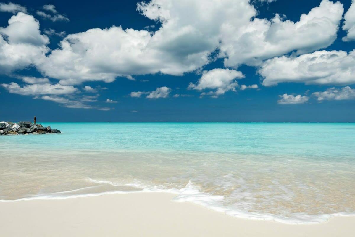 A paradise of villa that provides an ultimate luxury vacation experiences view 4