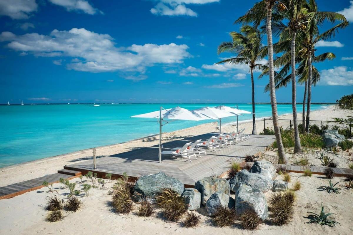 A paradise of villa that provides an ultimate luxury vacation experiences view 5