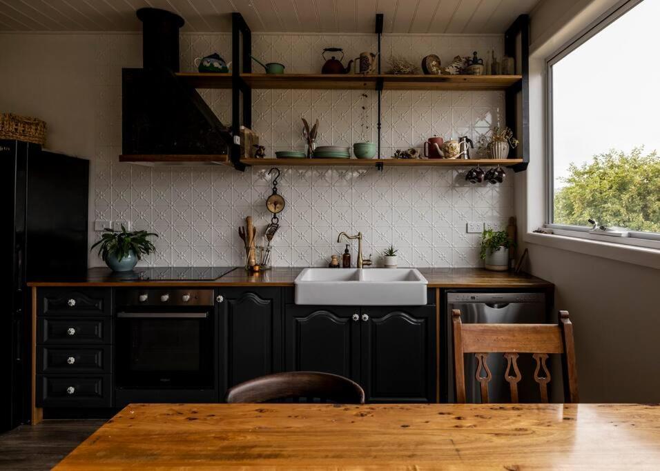 Luxury river cottage, gateway to the East Coast