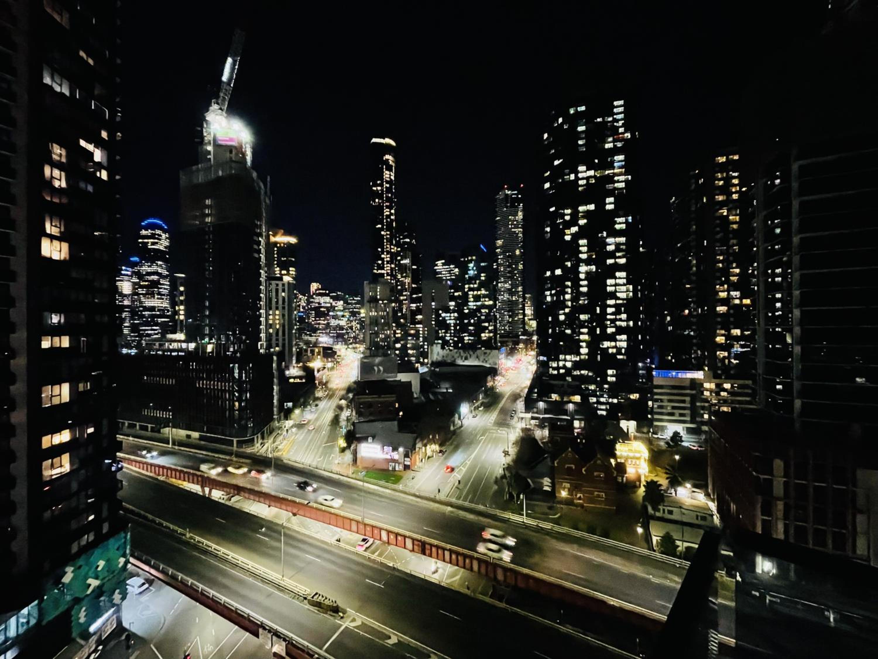 Mega Style Apartments Mainpoint