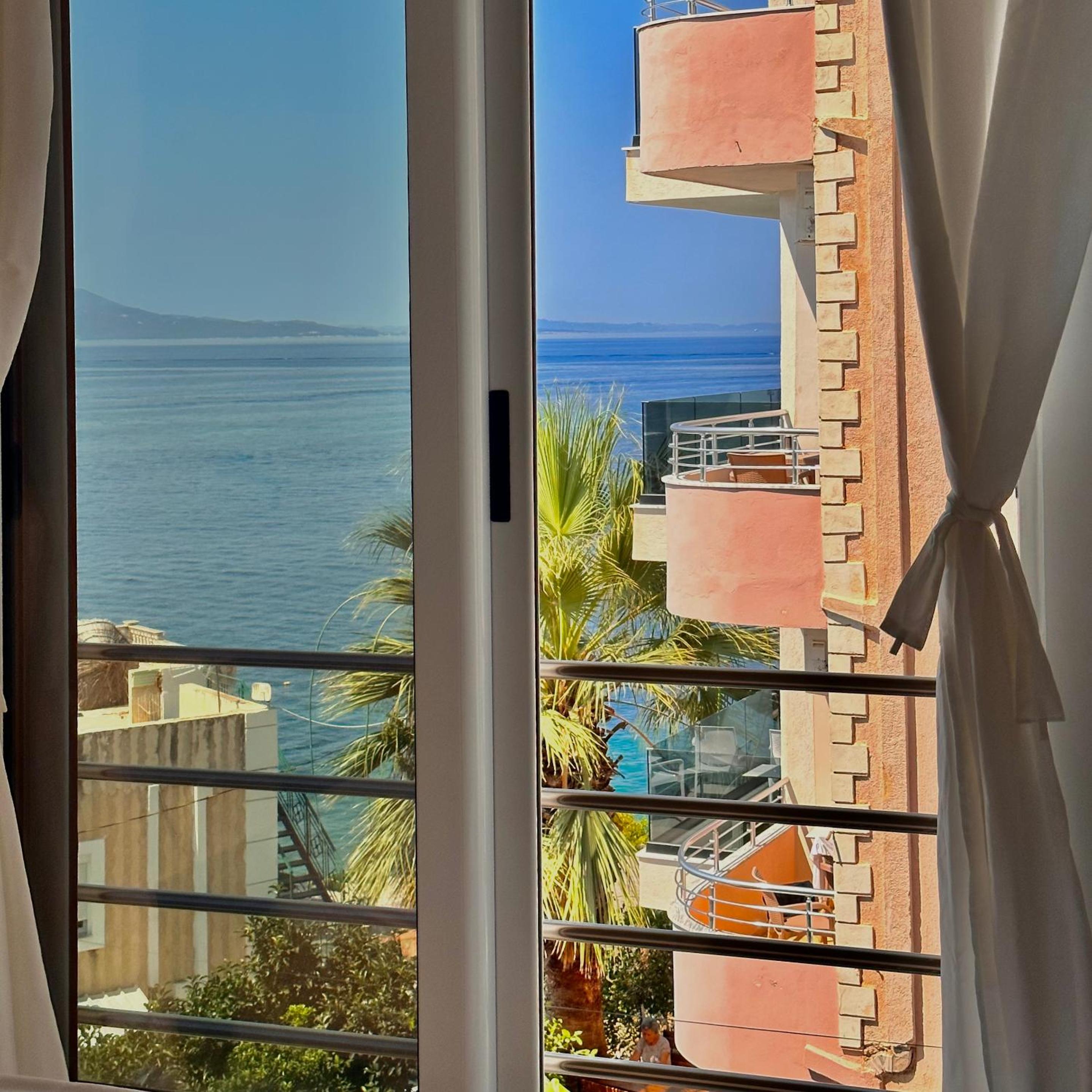 Sea Horizon Vsl Suites & Apartments