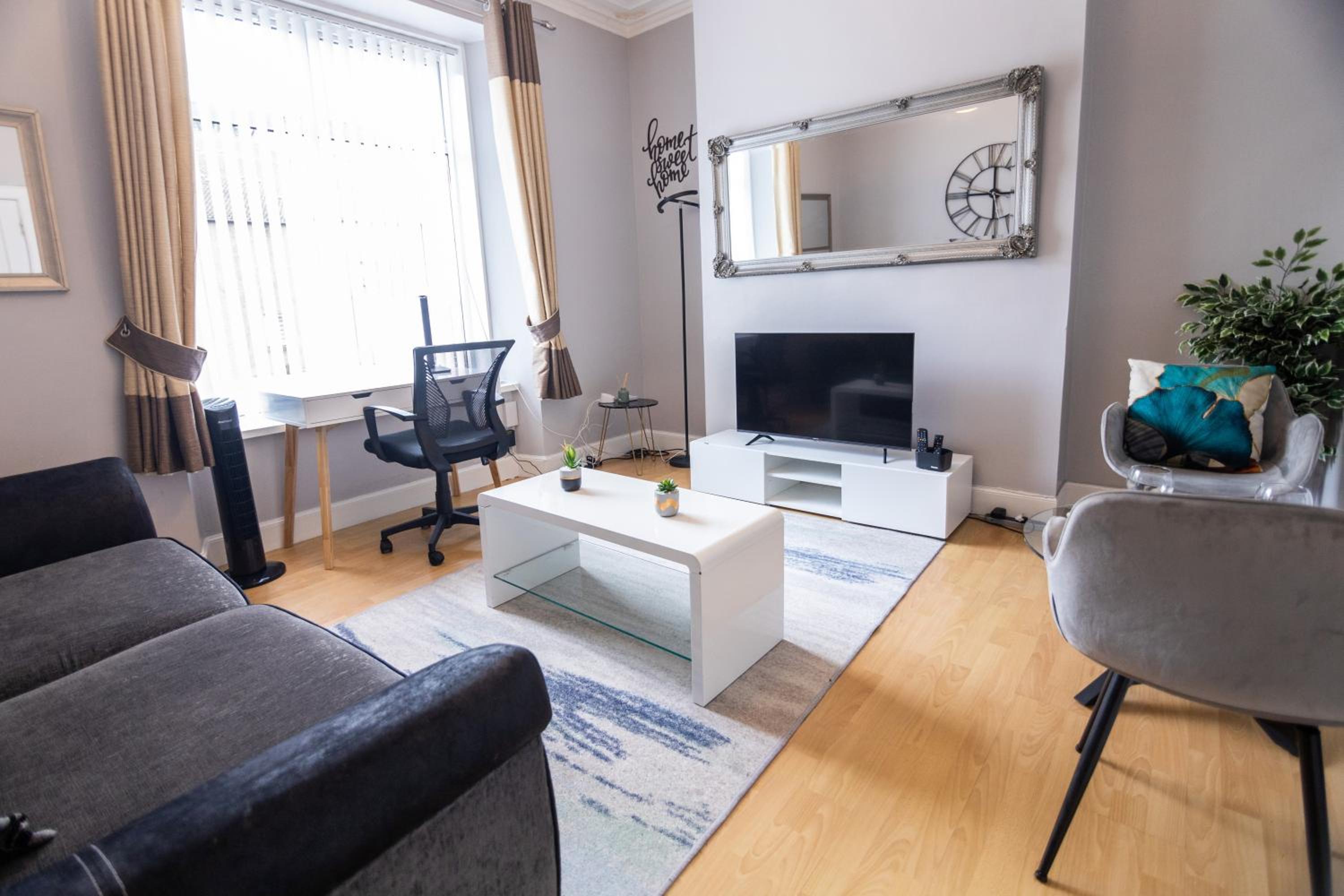 The Summit Apartment Holburn - Lovely 1 bedroom view 2