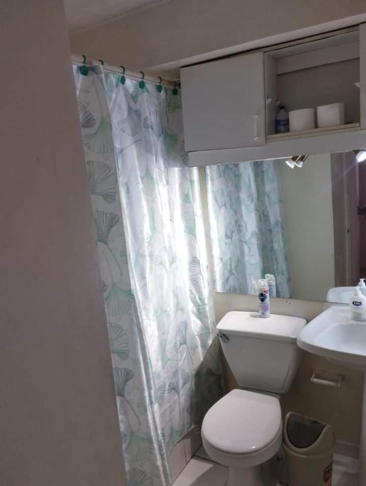 deprtamento condominio centrico con estacionamiento