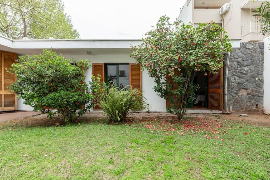 Jardin, parrilla y garage!