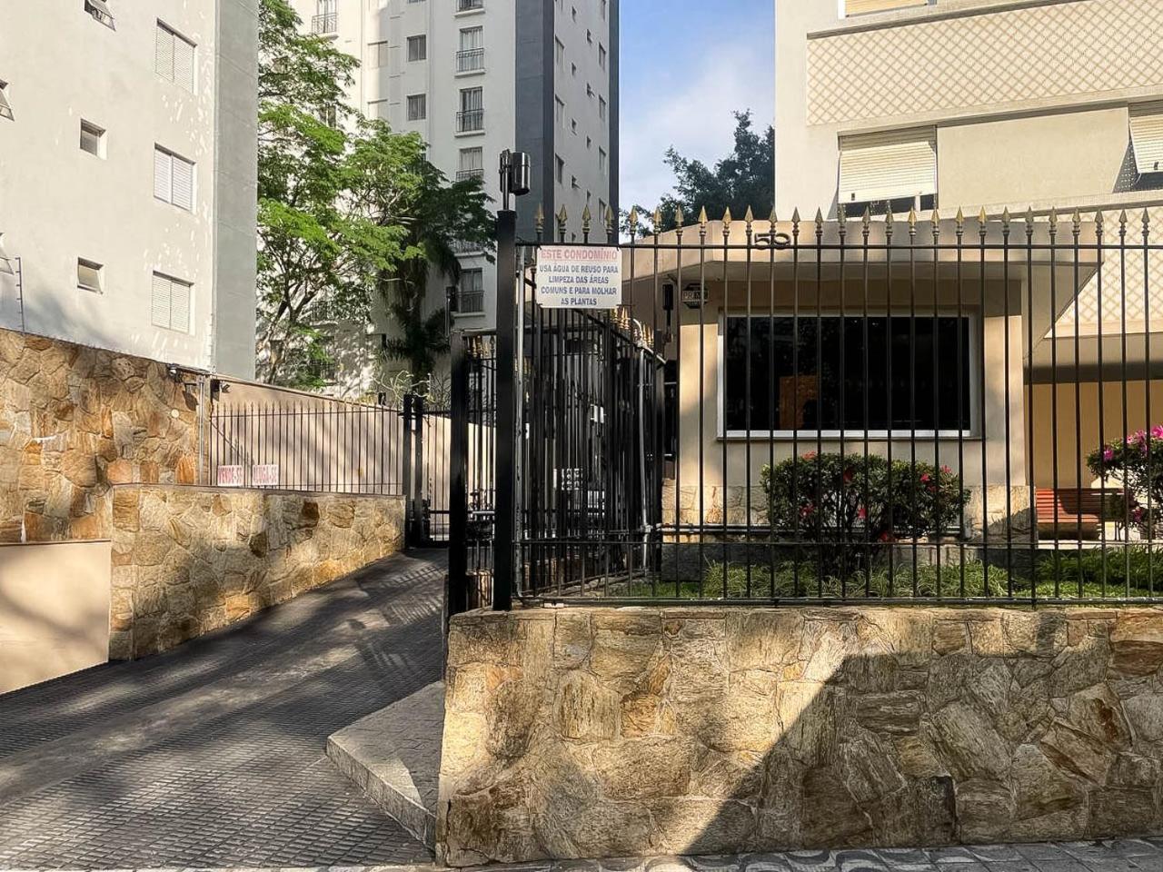 Down Town - Apartments per season
