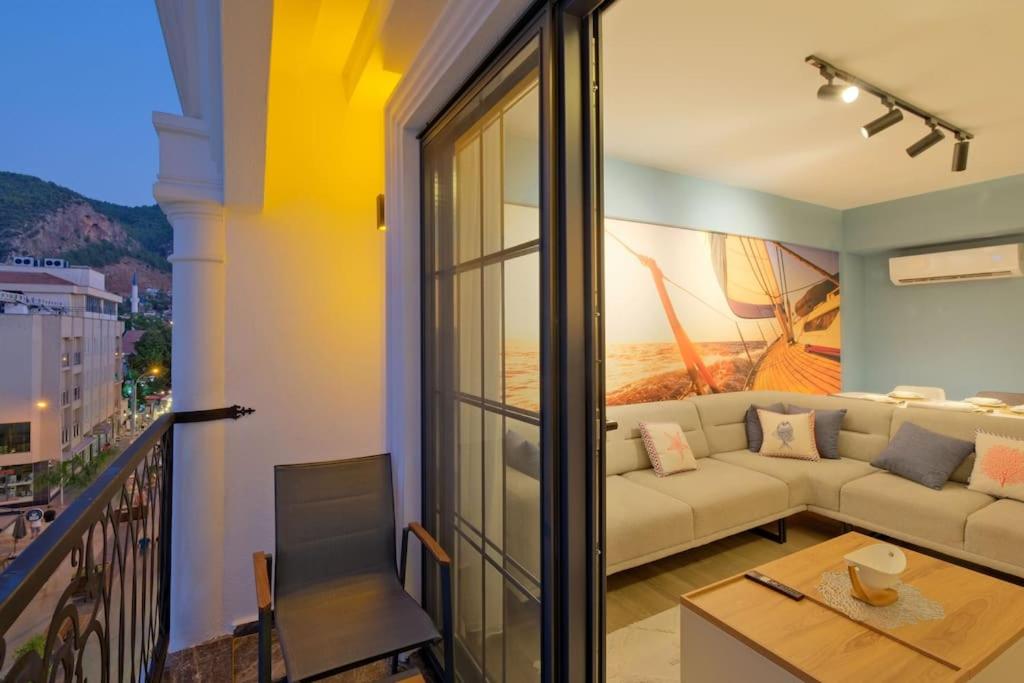 Cordon Residence 61 by OcekHomes view 4