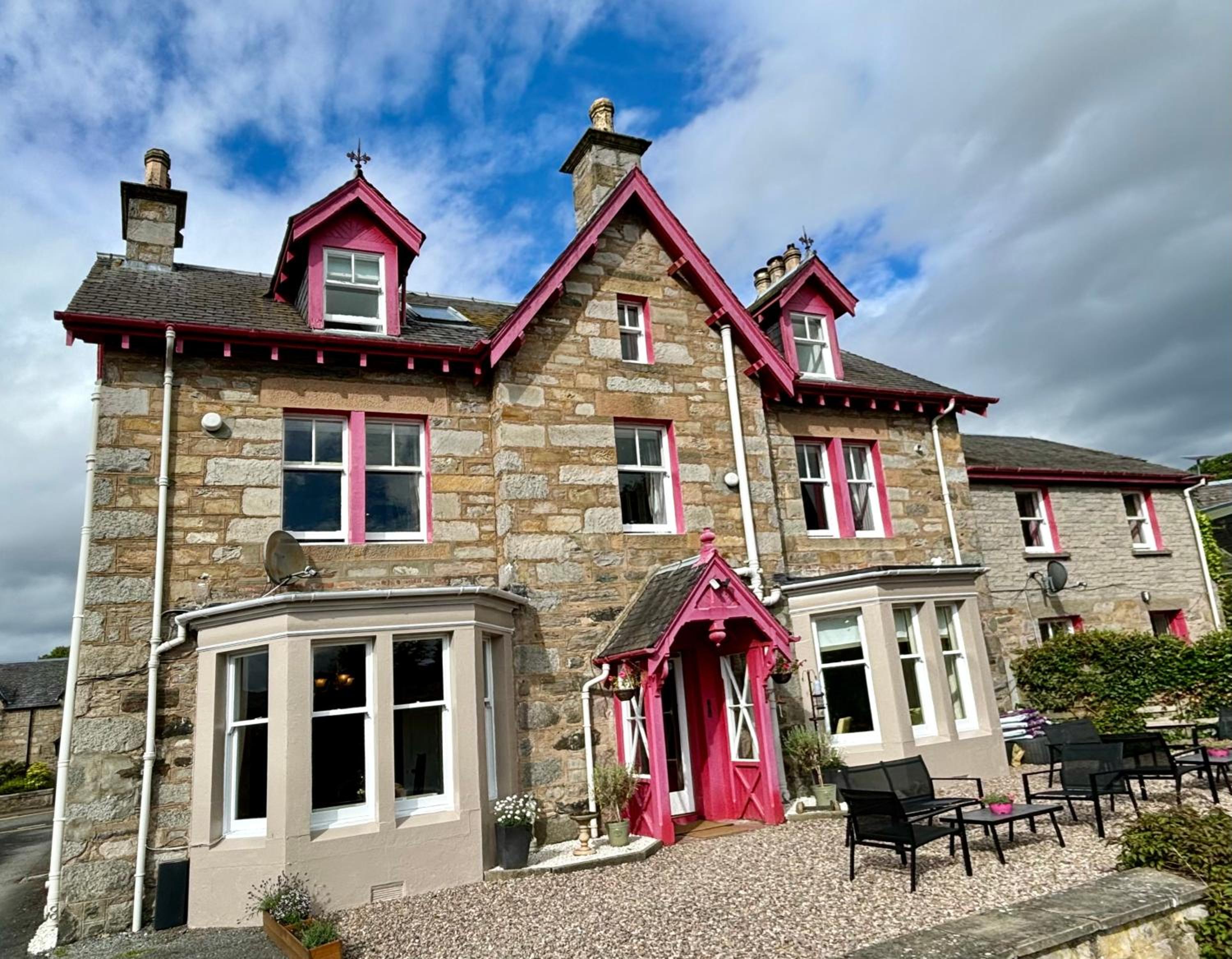 Hotel Carra Beag Guest House - Image 1