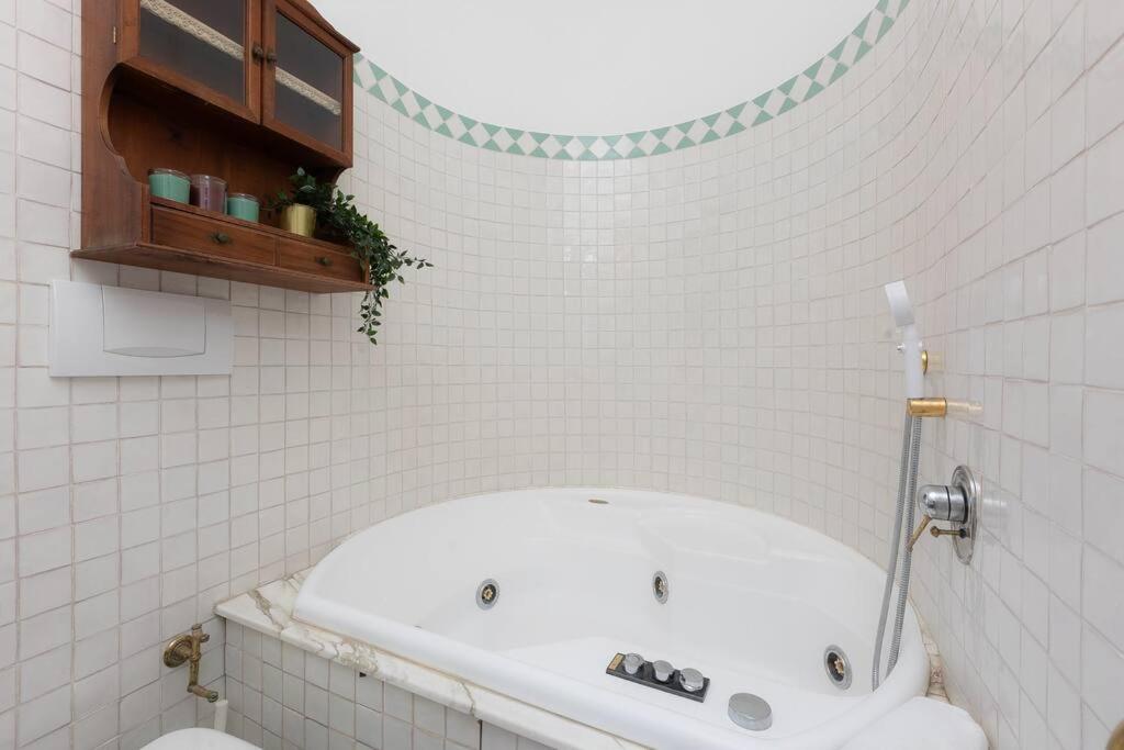 Ripa by Rental in Rome