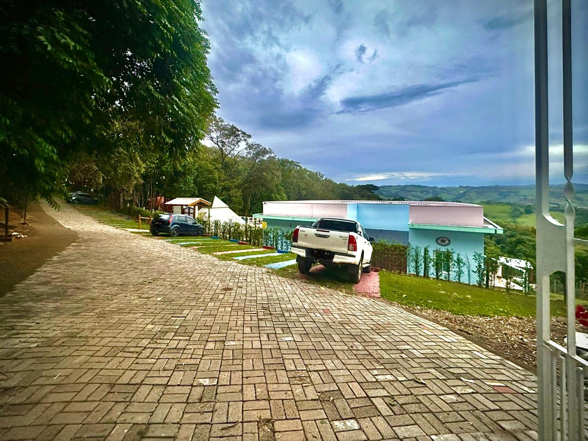 Tenda Touro Sentado, Vila Mágica