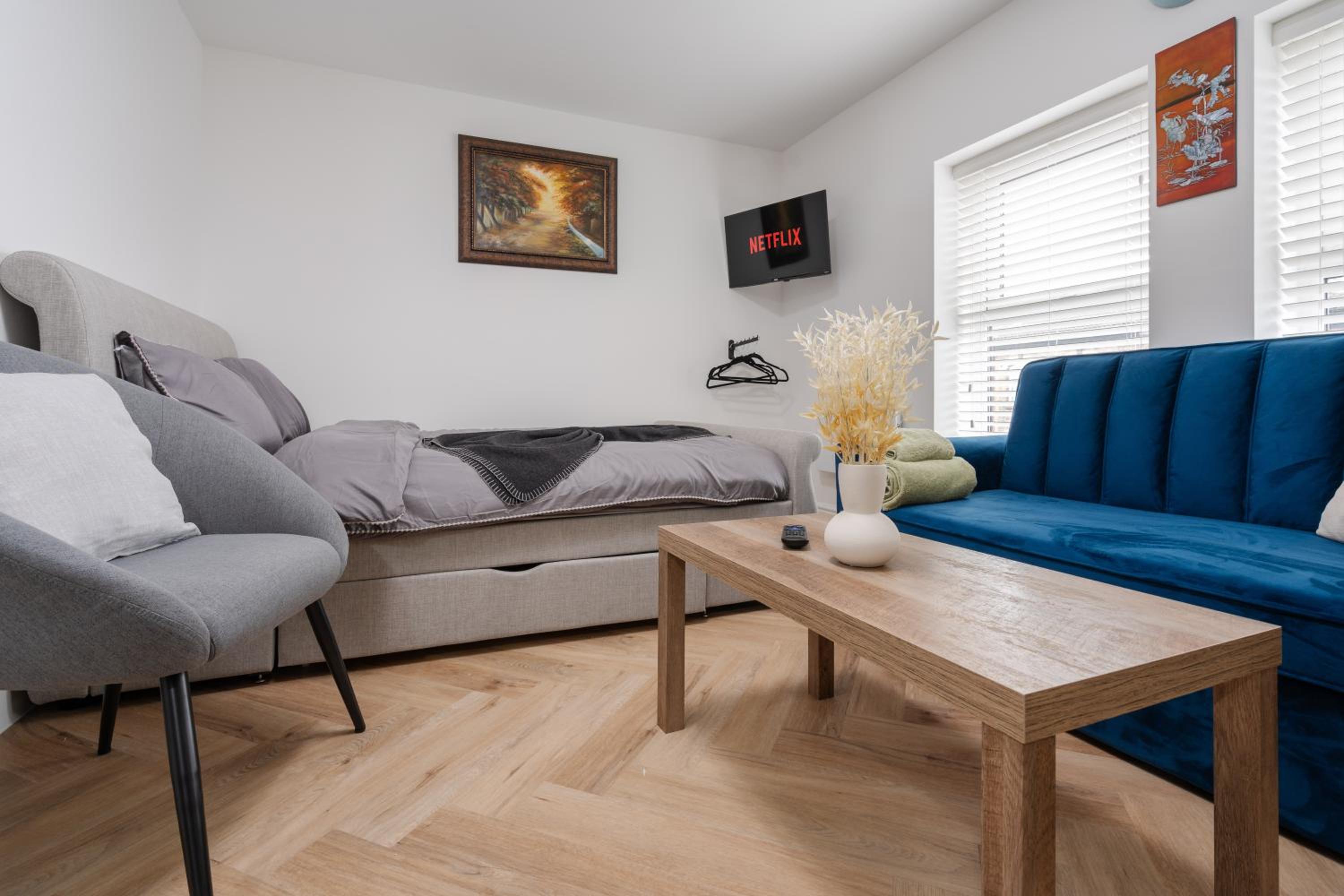 Anfield Access Kitchen With Sofa Bed Parking photo 2