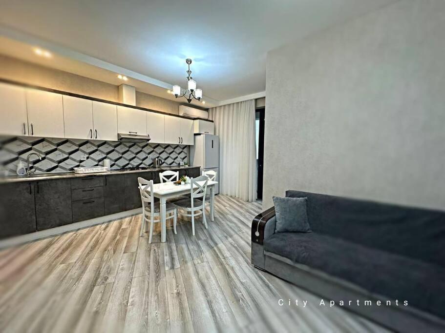 Grey Suite Apartment