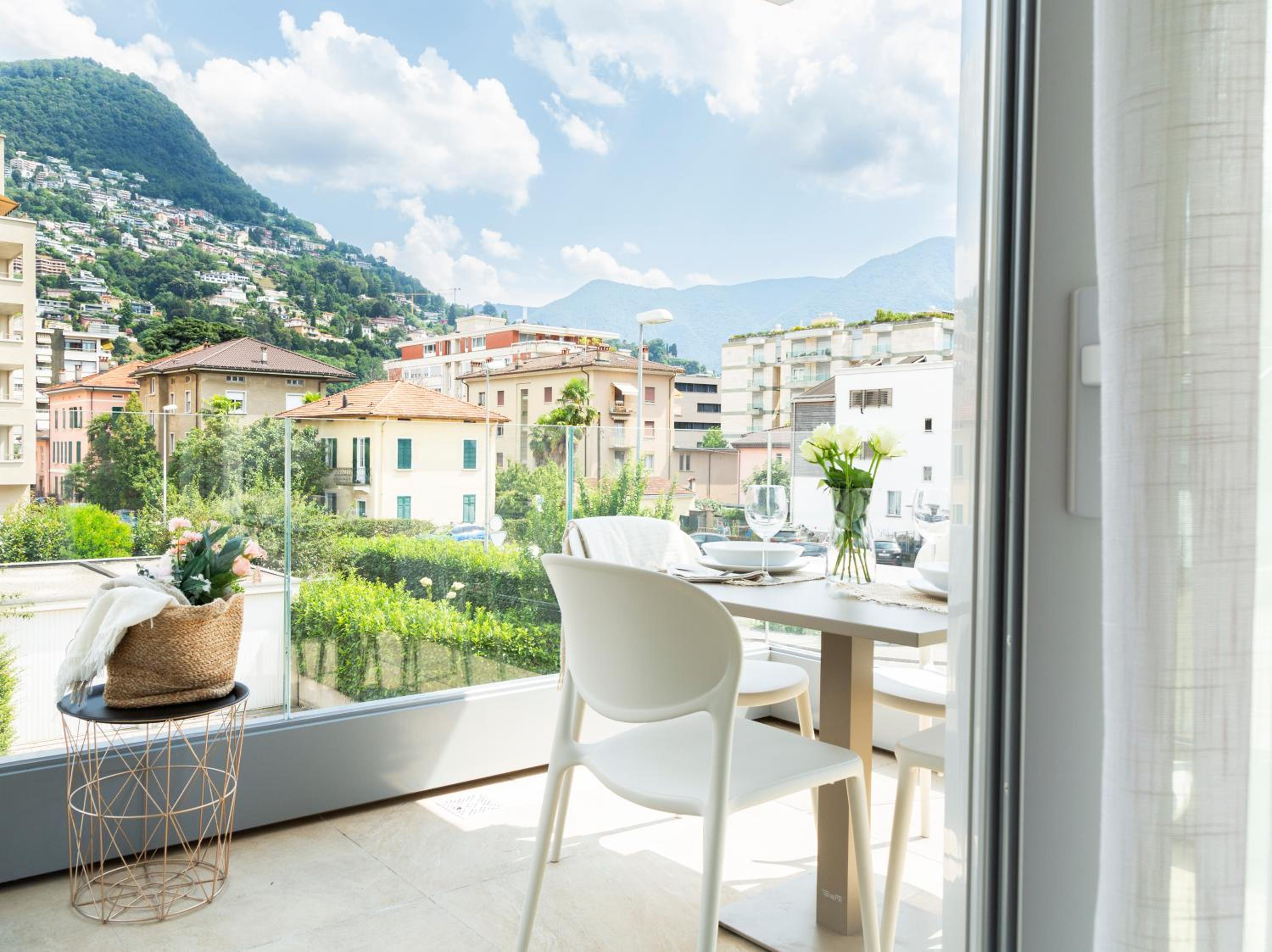 Regalia Suites - Free Parking