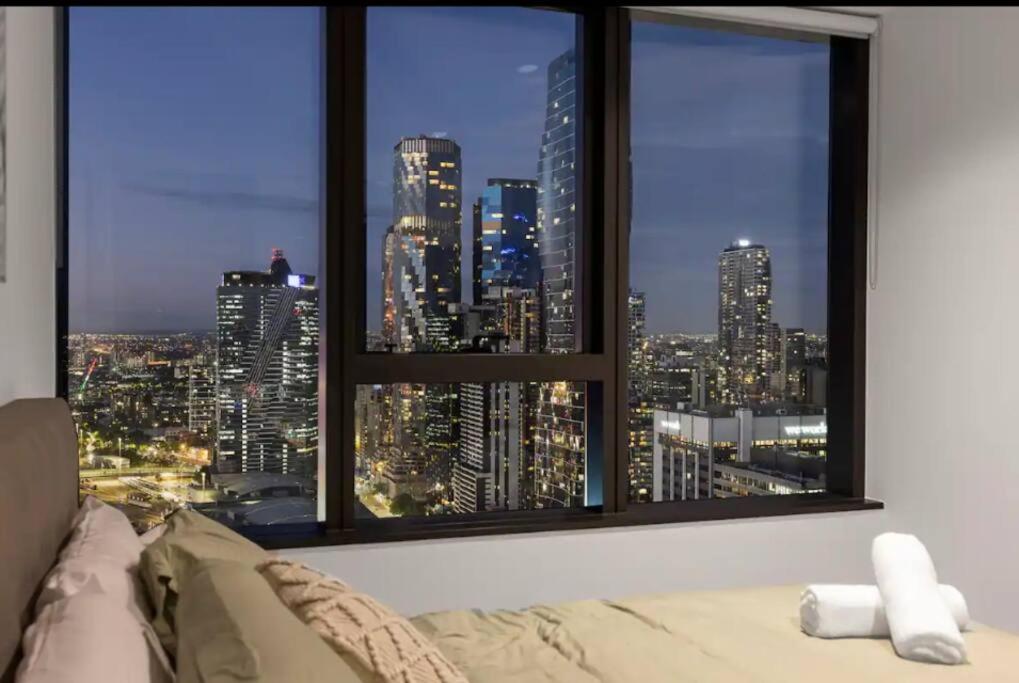 13D Central, city view, near Yara with Free Parking, TramStop