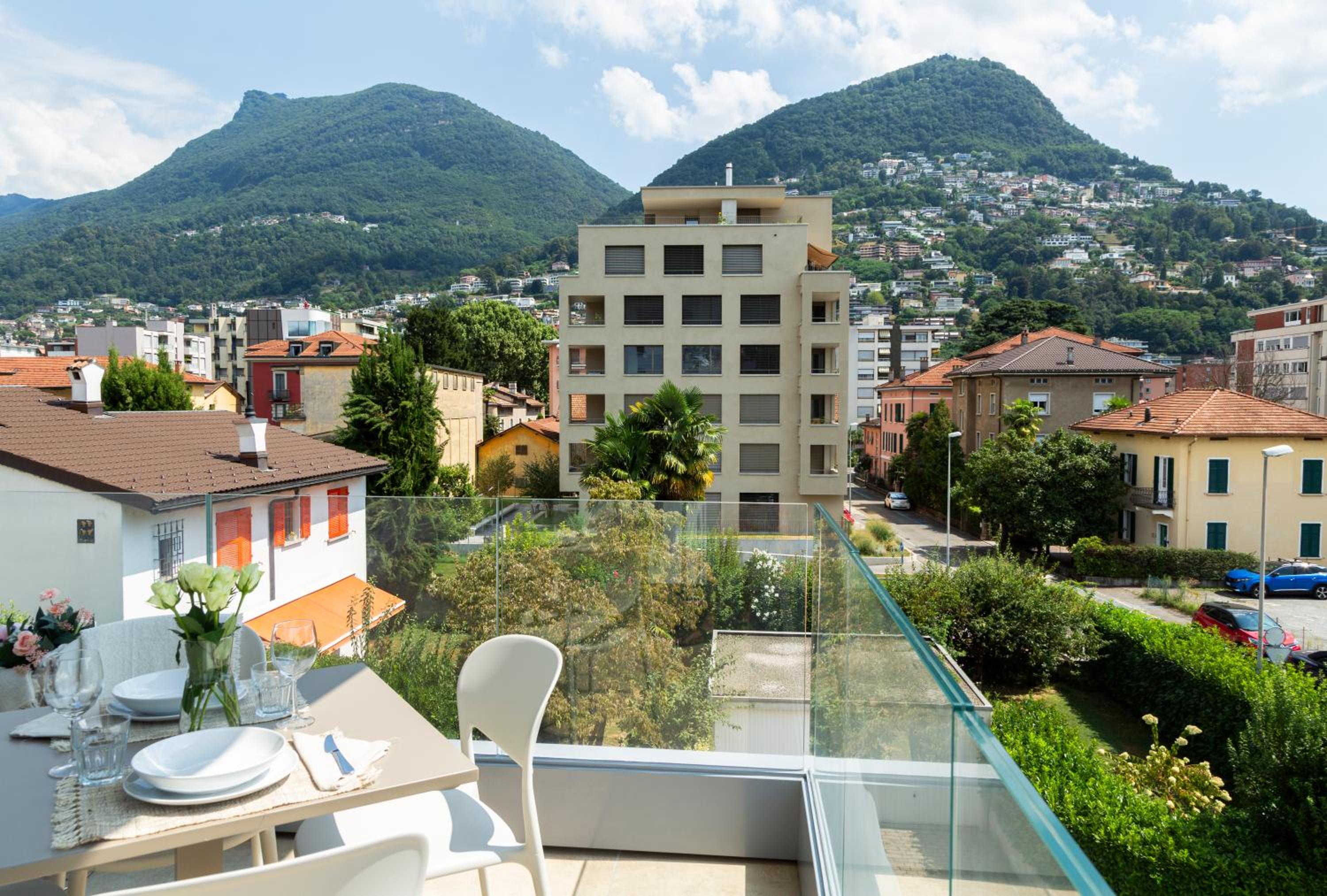 Regalia Suites - Free Parking