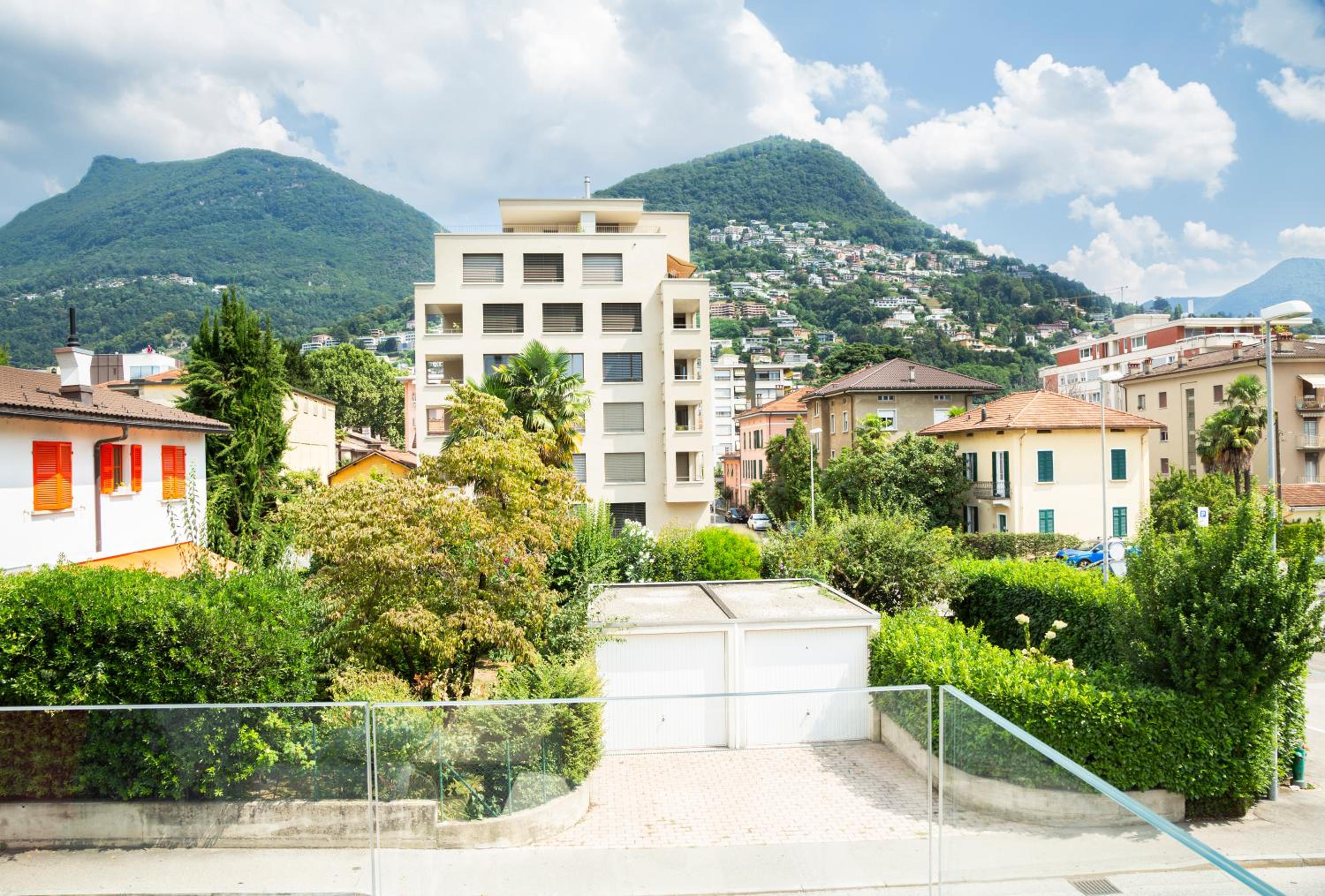 Regalia Suites - Free Parking