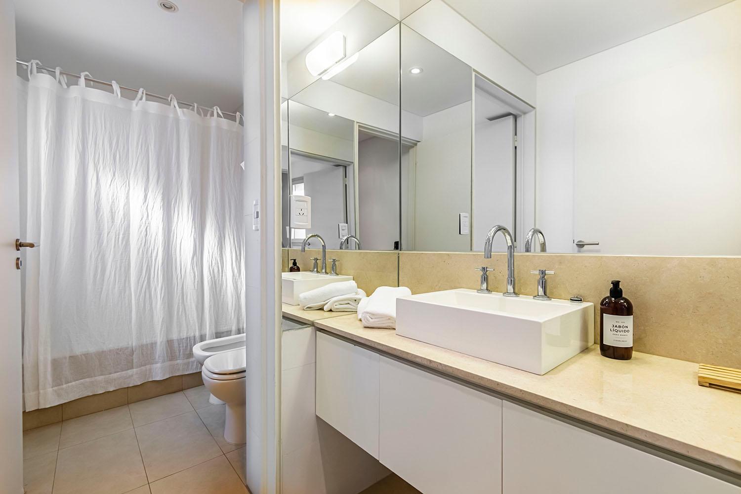 Alamo Luminous Apartment