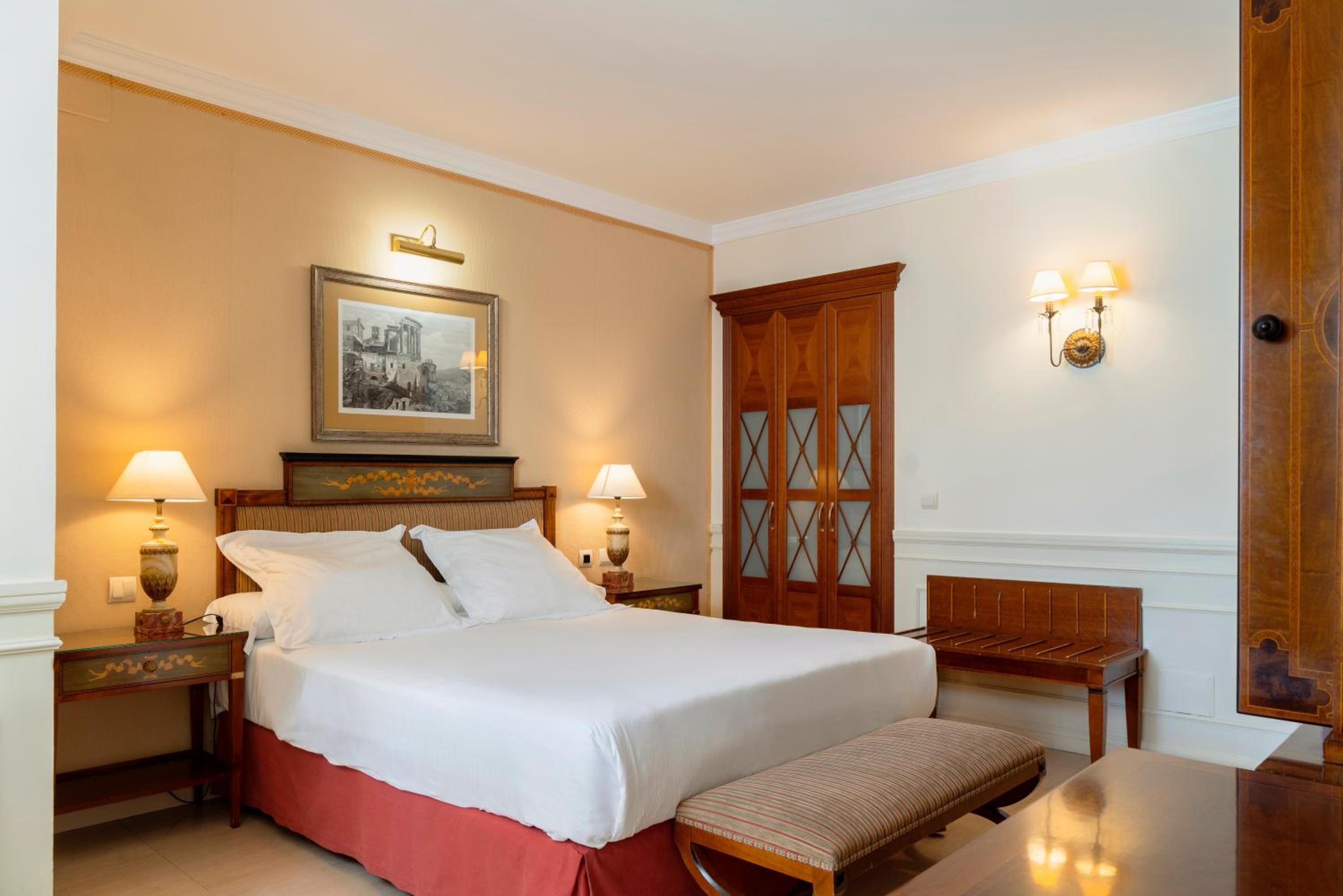 Guadalpin Suites