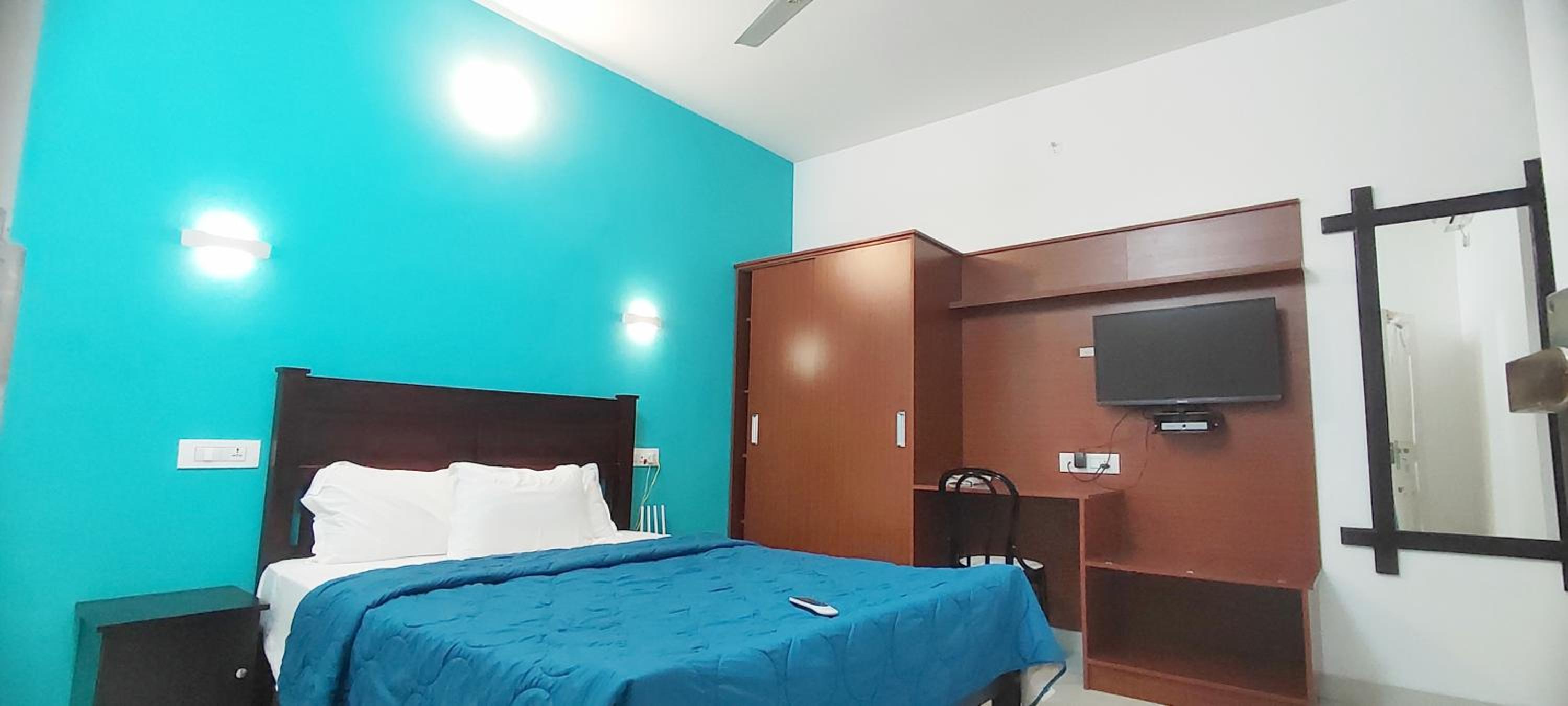 Rajivs Residence - Fully Furnished Apartments