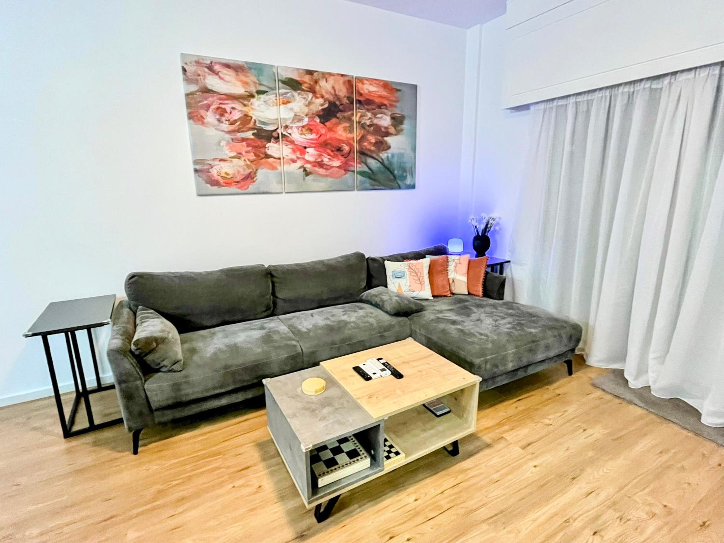 Modern apartment near McKenzie beach
