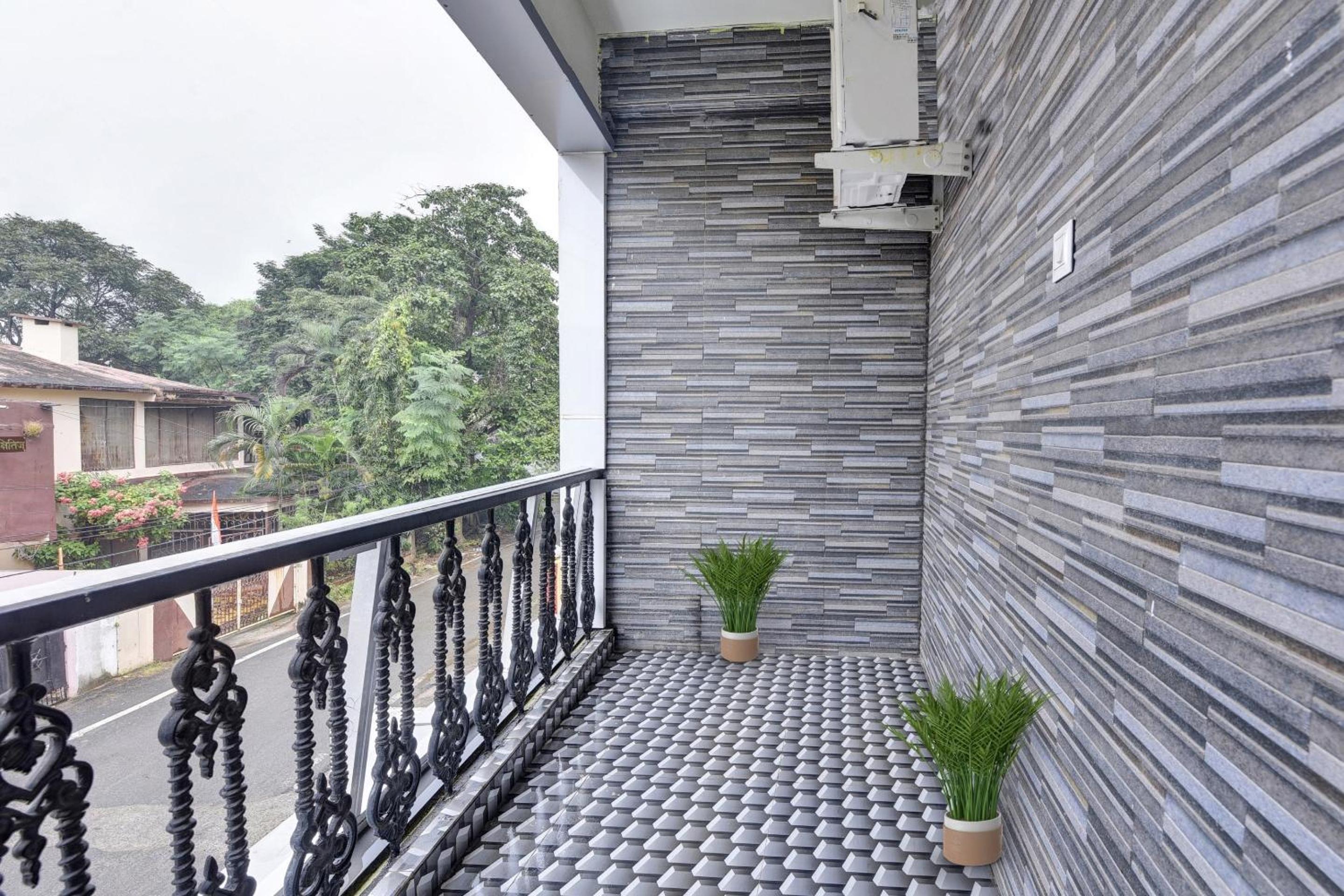 Super Hotel O Jagat Palace view 3