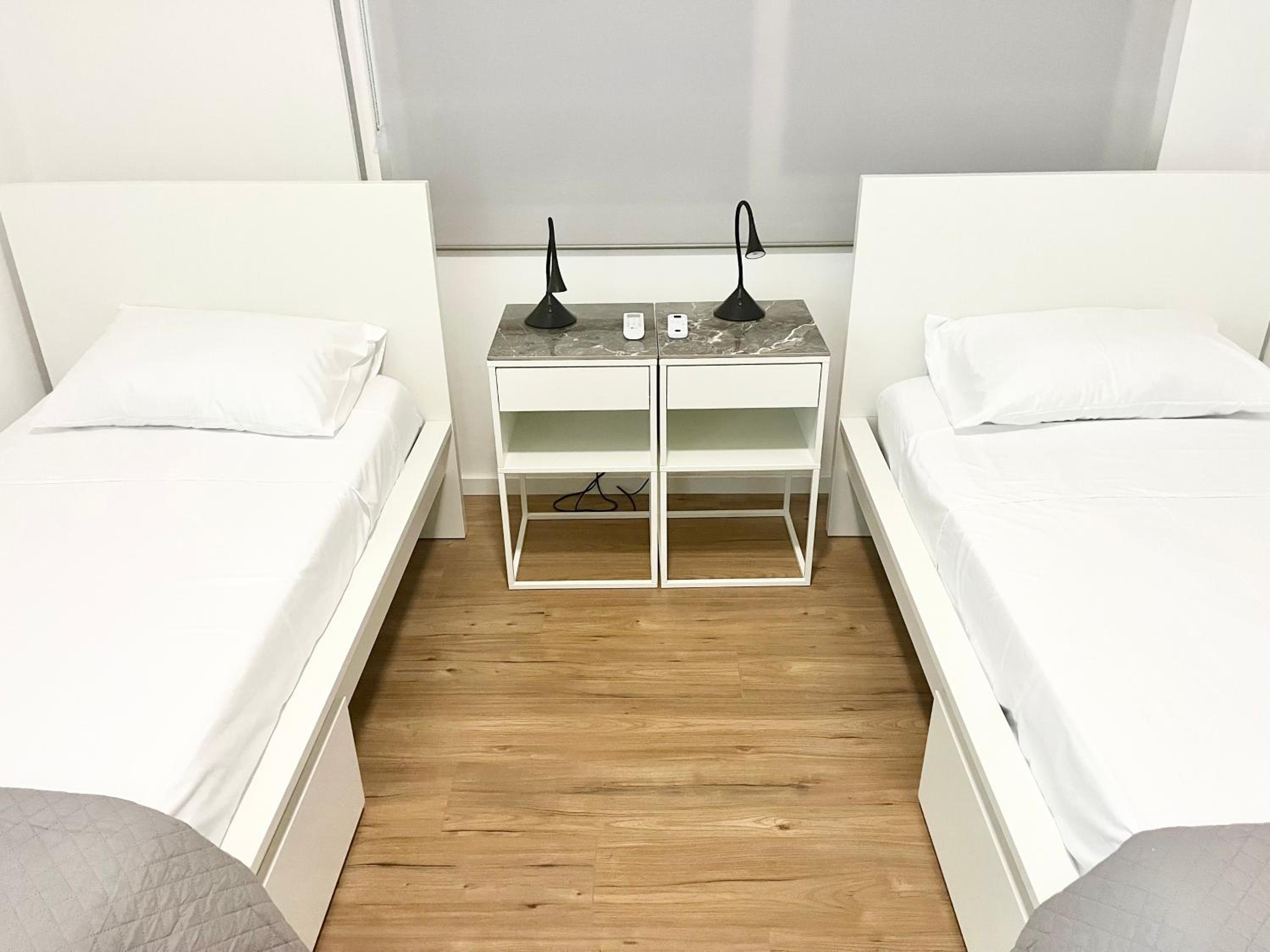 Modern apartment near McKenzie beach