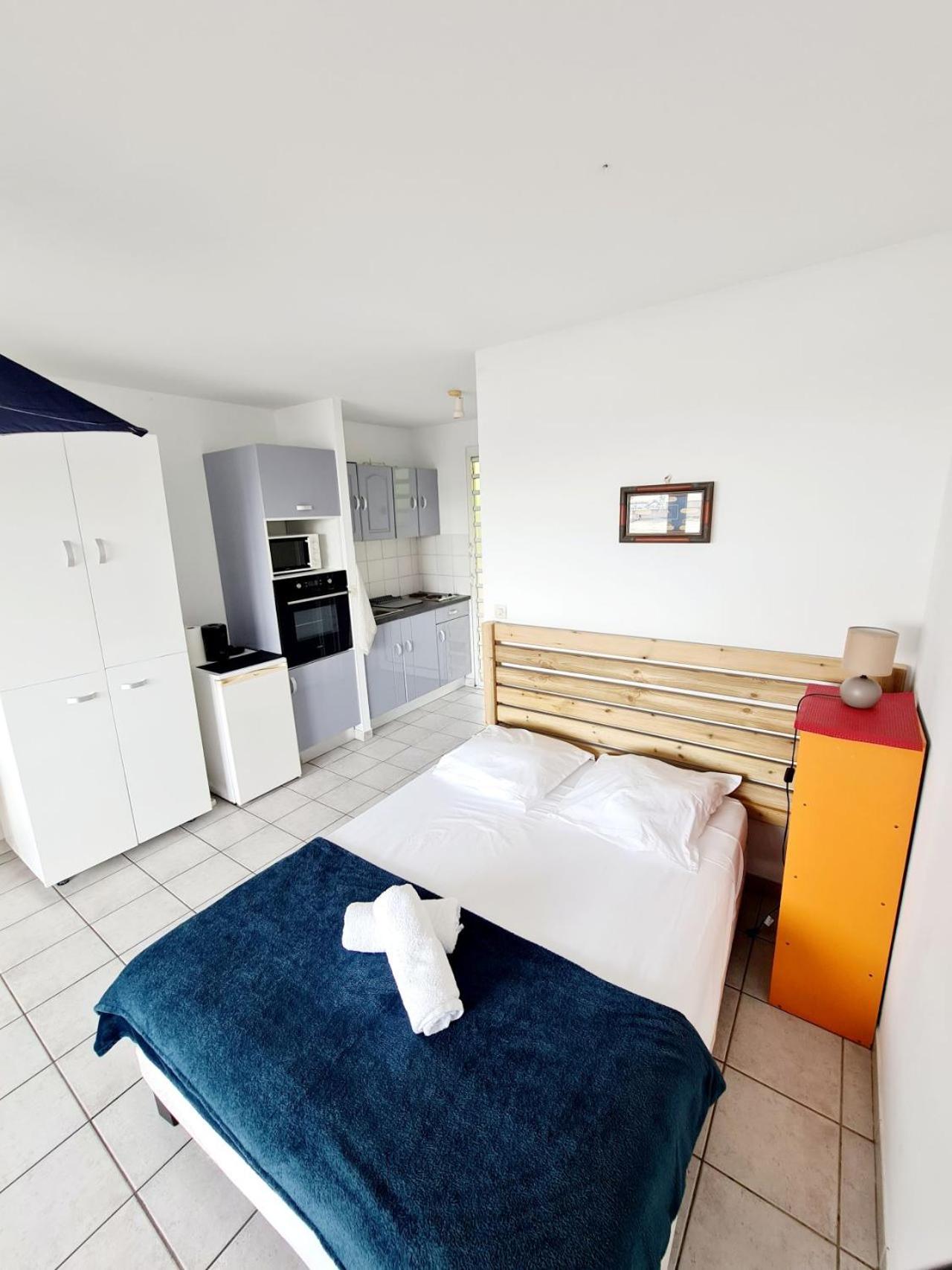 Le Pearl : Studio, Marina view 2