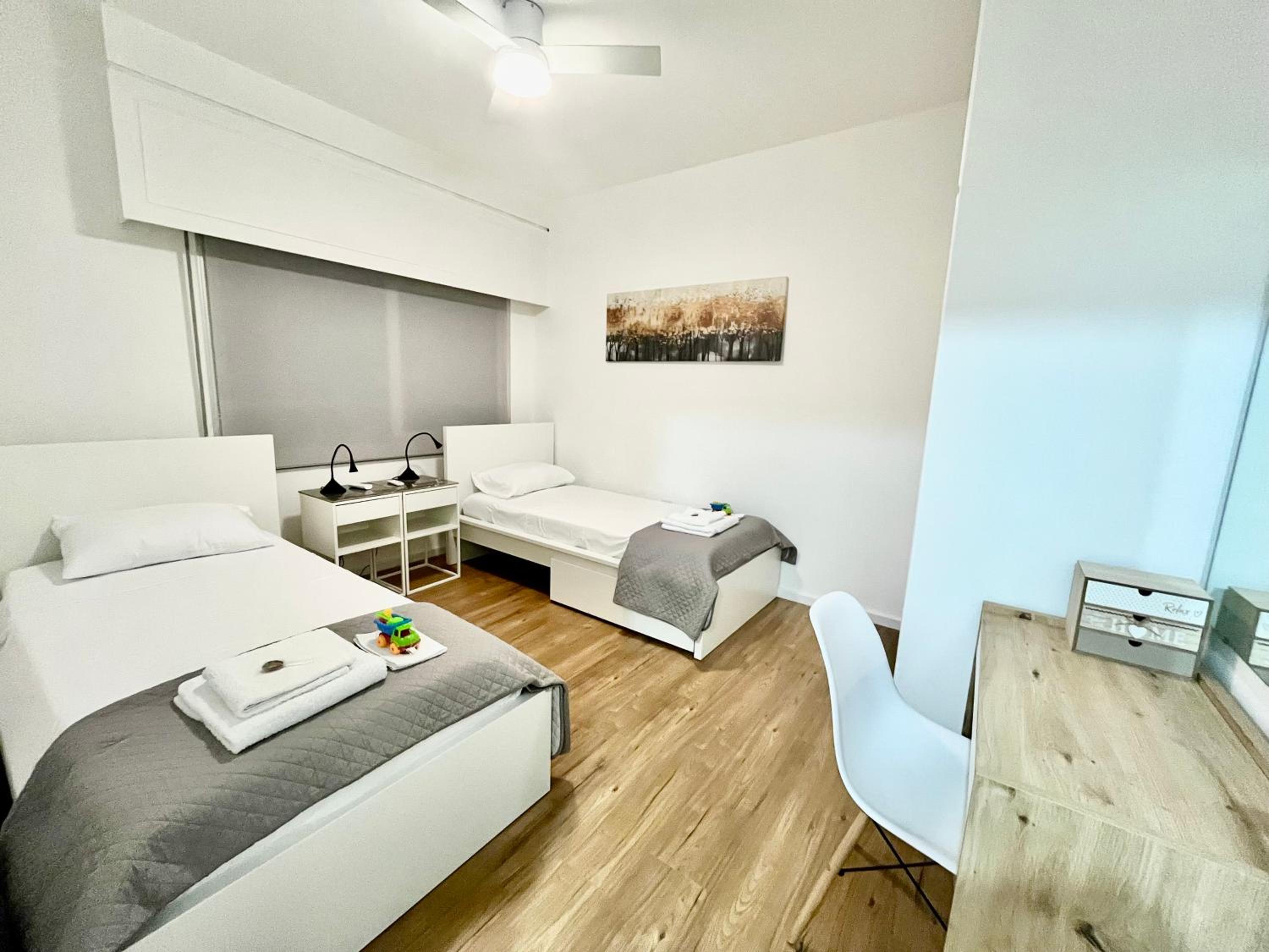 Modern apartment near McKenzie beach