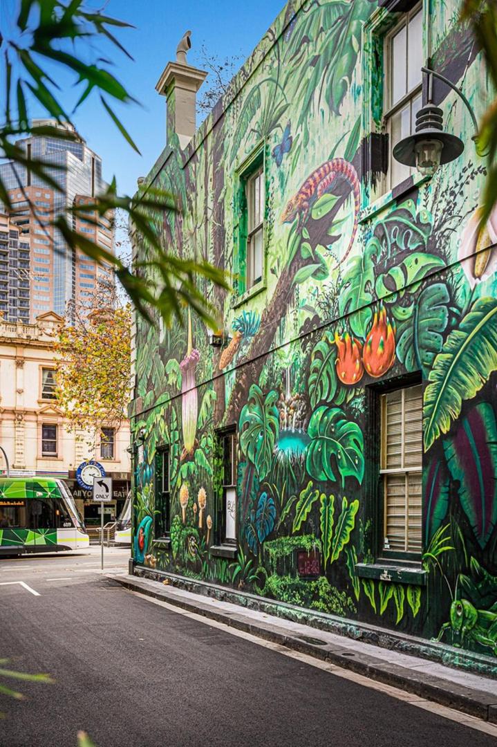 2BR CBD sunlit residence - Bourke Street shops