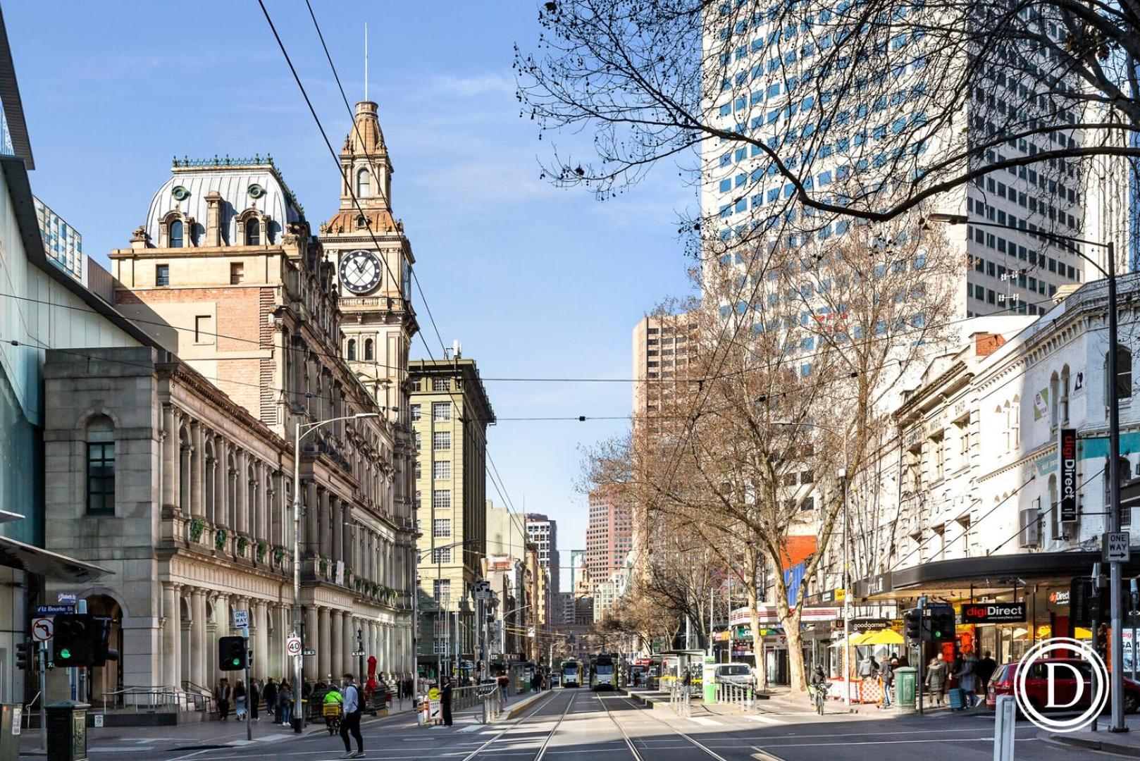 2BR CBD sunlit residence - Bourke Street shops
