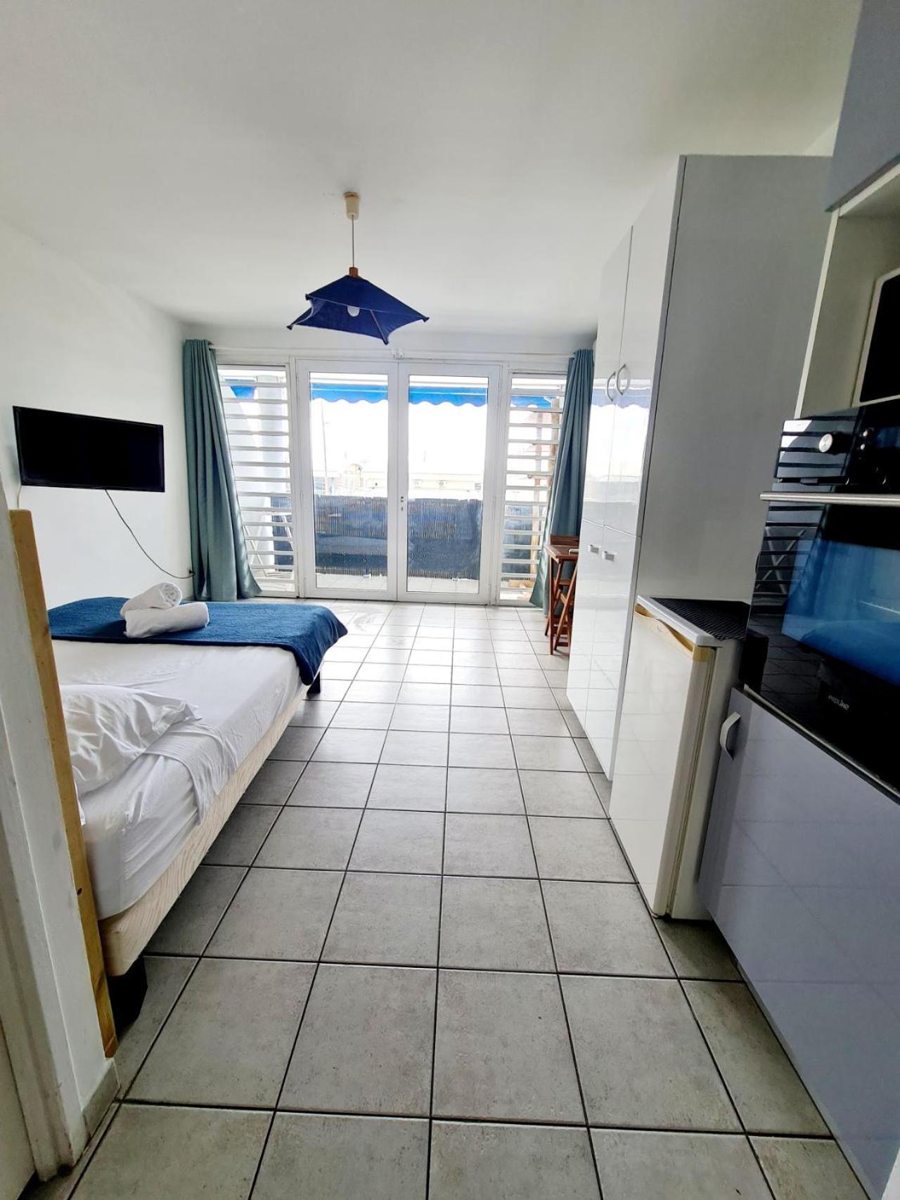 Le Pearl : Studio, Marina view 3