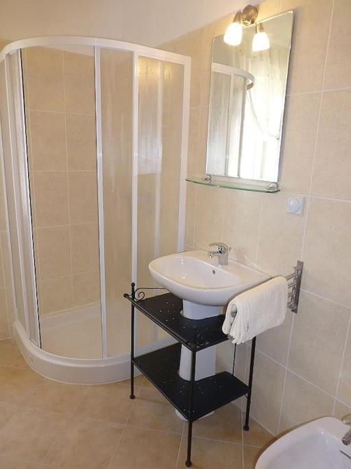 Apartmani Kvesic - Azzurro