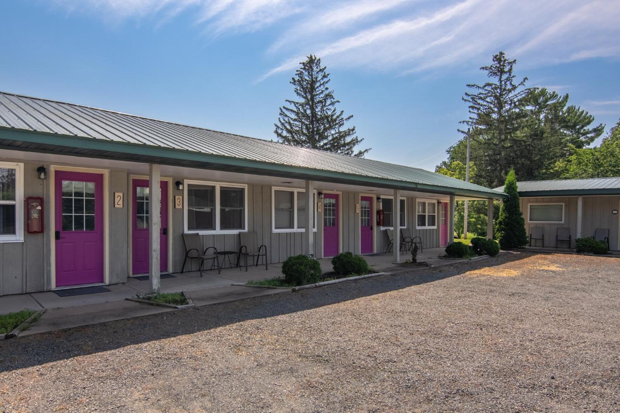 Lumberjill Lodge